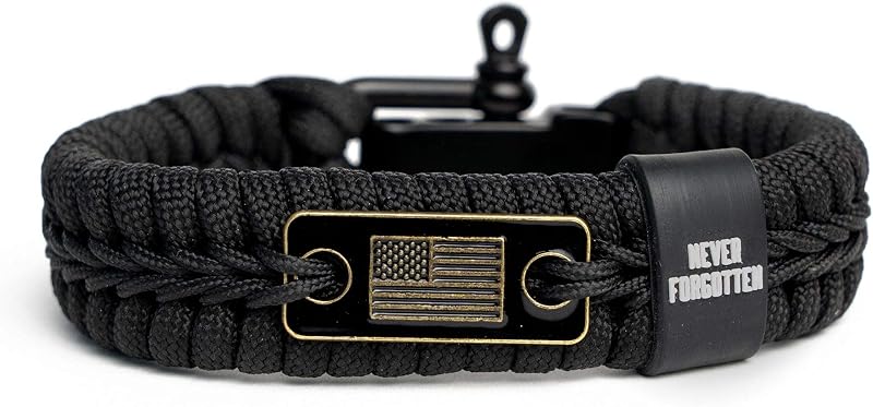Hero Company Never Forgotten Paracord Pulsera – Pulsera táctica de supervivencia para hombres con bandera de bronce de Estados Unidos – Ayuda a emparejar a veteranos militares con un perro de compañía