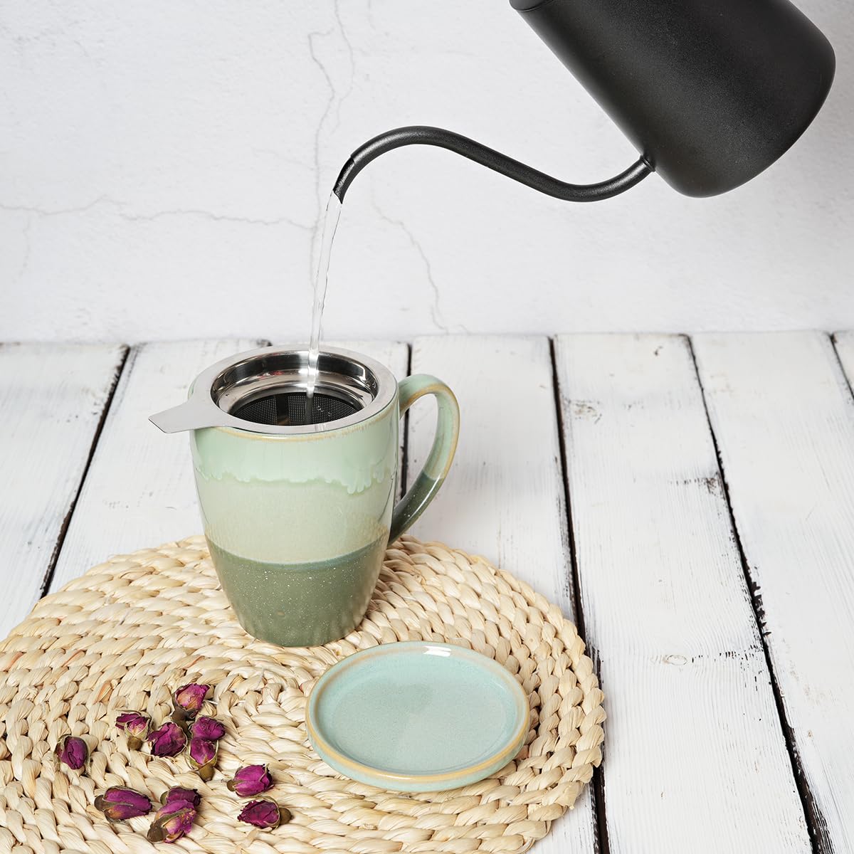 Bosmarlin Tasse à thé en céramique avec infuseur et couvercle, 4 couleurs au choix, passe au micro-ondes et au lave-vaisselle, tasse à thé avec passoire, glaçage réactif (vert)