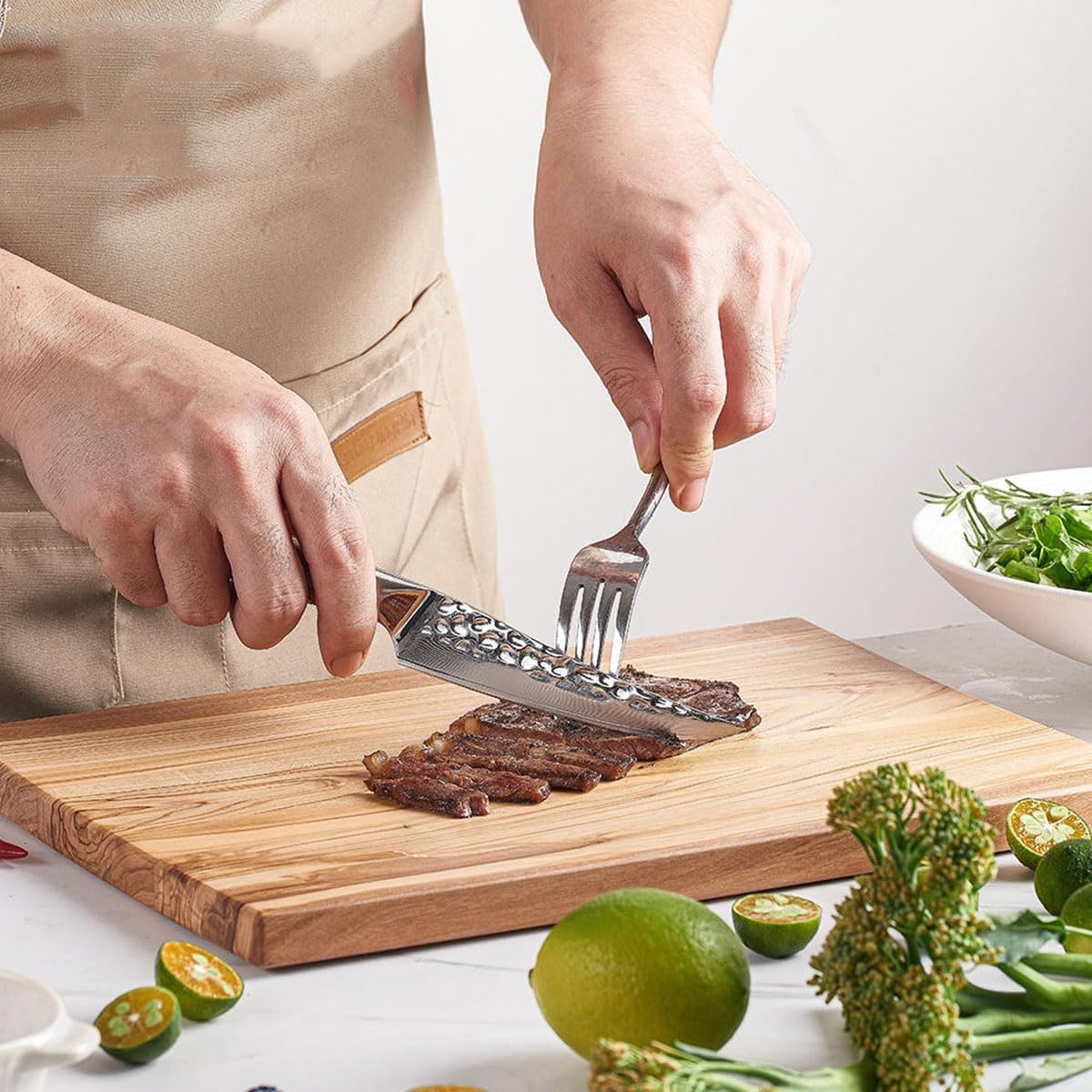 Steak Knife Set of 8,Damascus Kitchen Steak Knife Set,67 Layers,Sharp Non-Serrated Edge,Kitchen Table Knife with Olive Wood Handle - Ideal for Table Dinners and Fruit Pairing