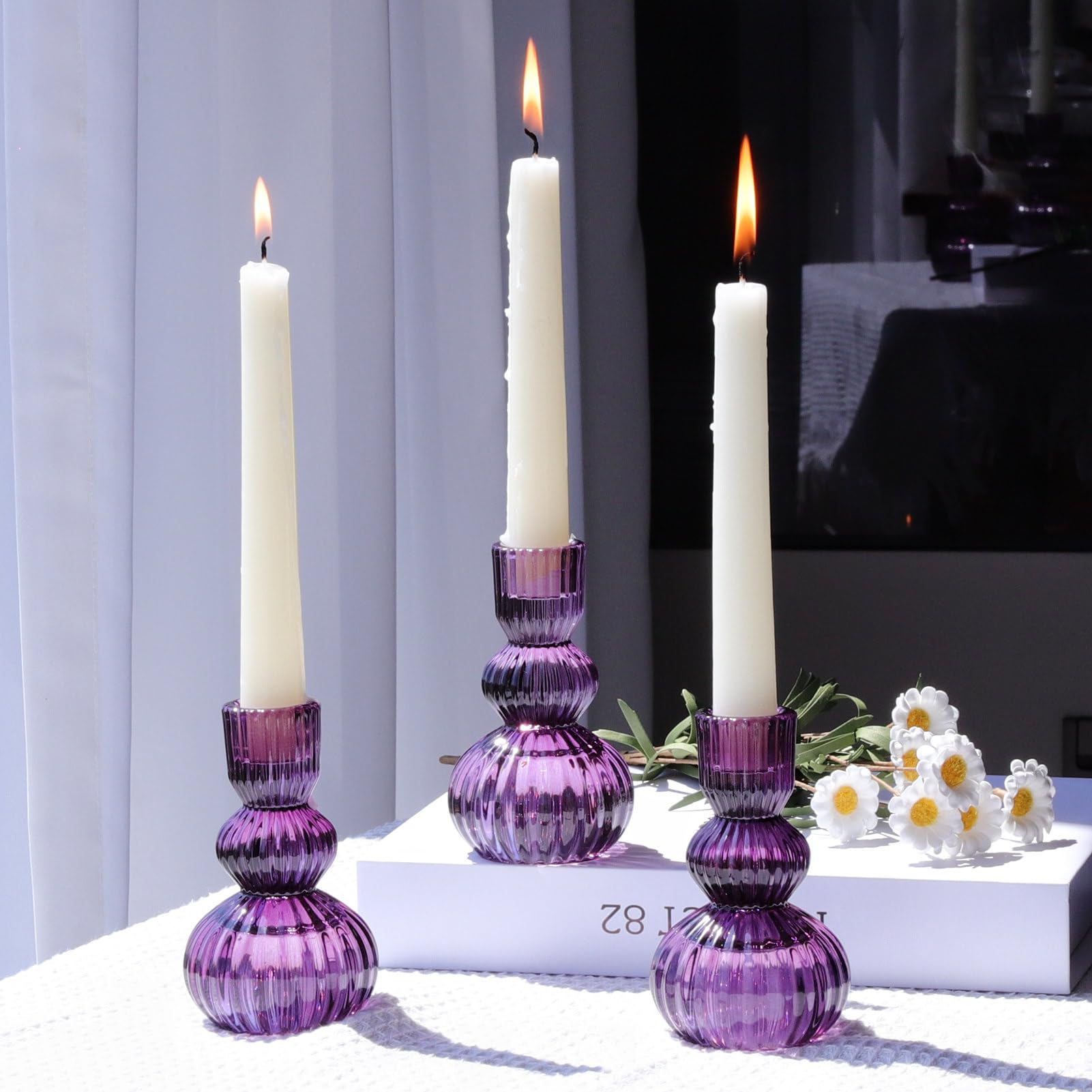 Woho Lot de 6 bougeoirs violets de 10,9 cm de haut pour décorations d'Halloween, bougeoirs vintage en verre nervuré pour centre de table de mariage, bougeoirs décoratifs pour décoration d'intérieur et