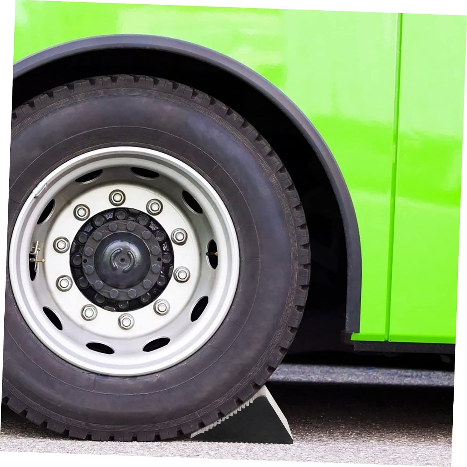 Portable Rubber Wheel Chock Anti-Skid Wheel Stopper for Rvs Trailers and Cars Compact Design for Easy Storage Non-Slip Grip for Durable Rubber Construction