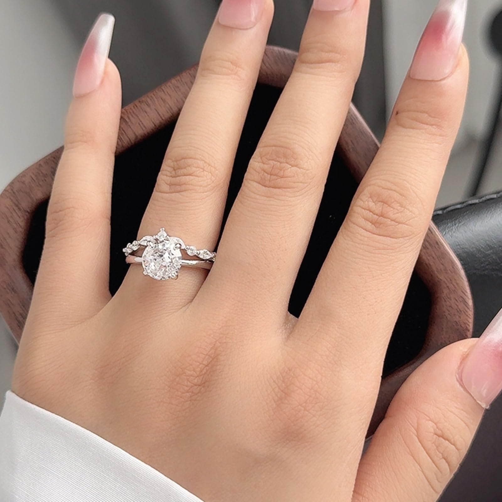 Set di fedi nuziali in oro bianco 18 carati per lei, classico anello impilabile in moissanite da 2 carati, personalizzabile