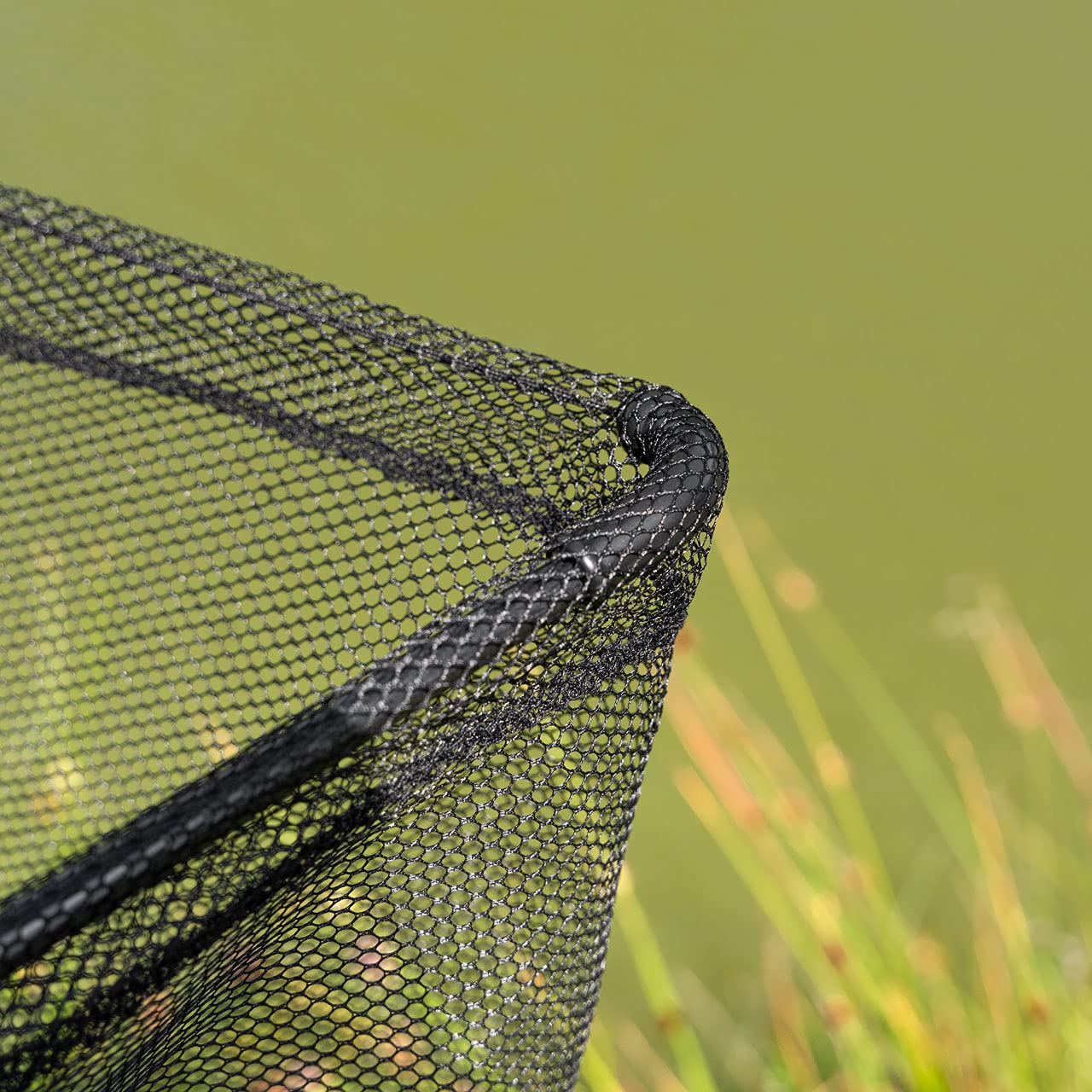 Amazon.com : Atlas 42 Inch Landing Net - Fishing | 2-Part Carp Carbon  Handle Long-Lasting Accessories Black : Sports & Outdoors