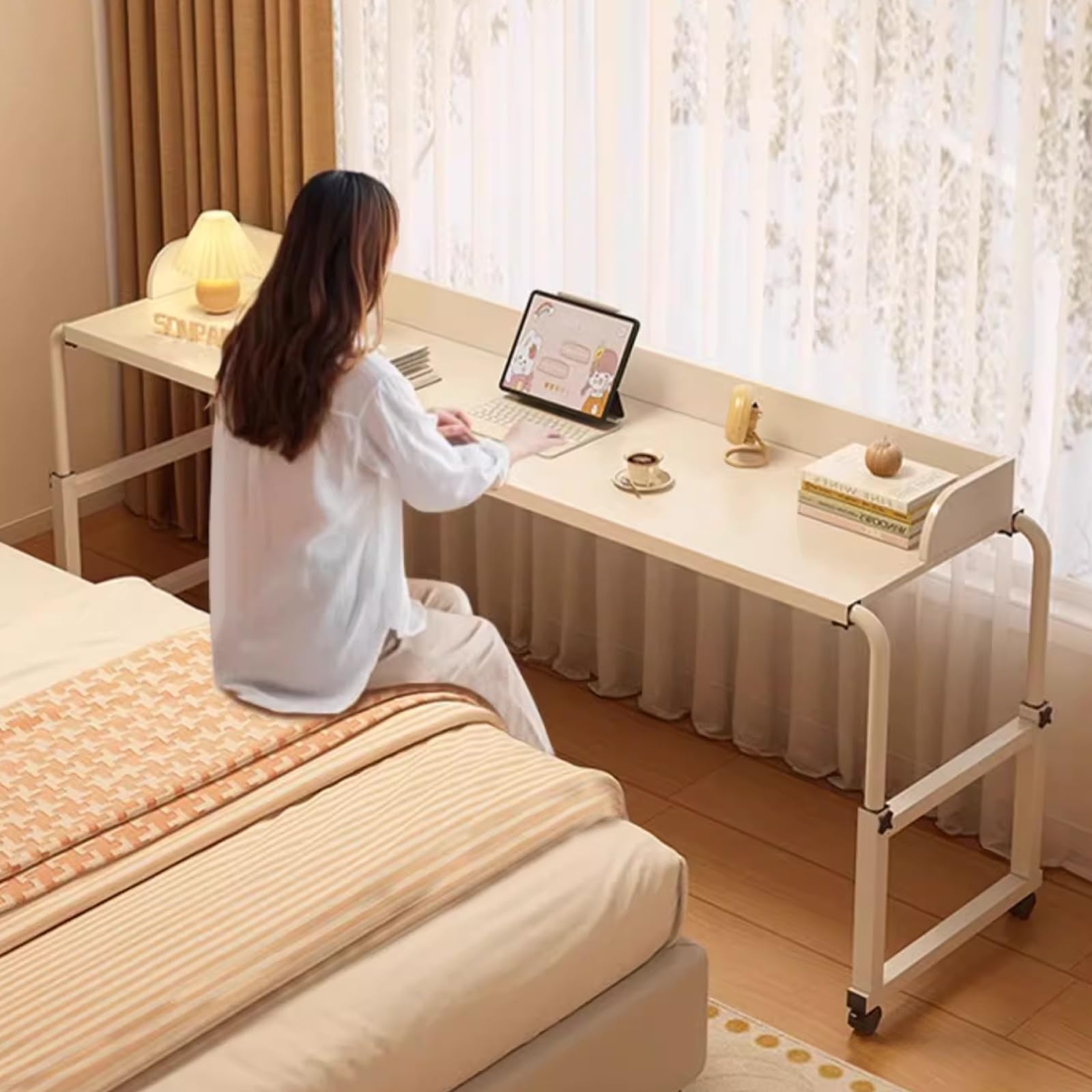 Tavolo sovraccarico Regolabile con Ruote - Tavolo rotolante per Letto, scrivania sopra Il Letto, Tavolo per Laptop - Ideale per l'uso dell'ufficio per l'home Office