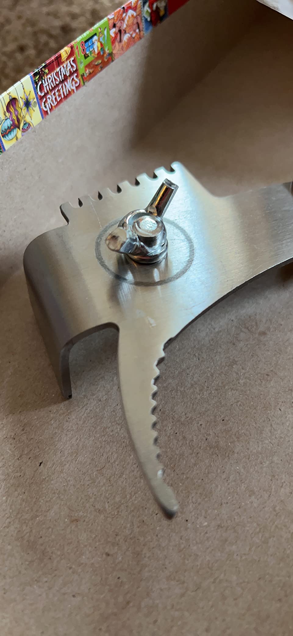 AukBeeFun 7-in-1 tool showing all functions