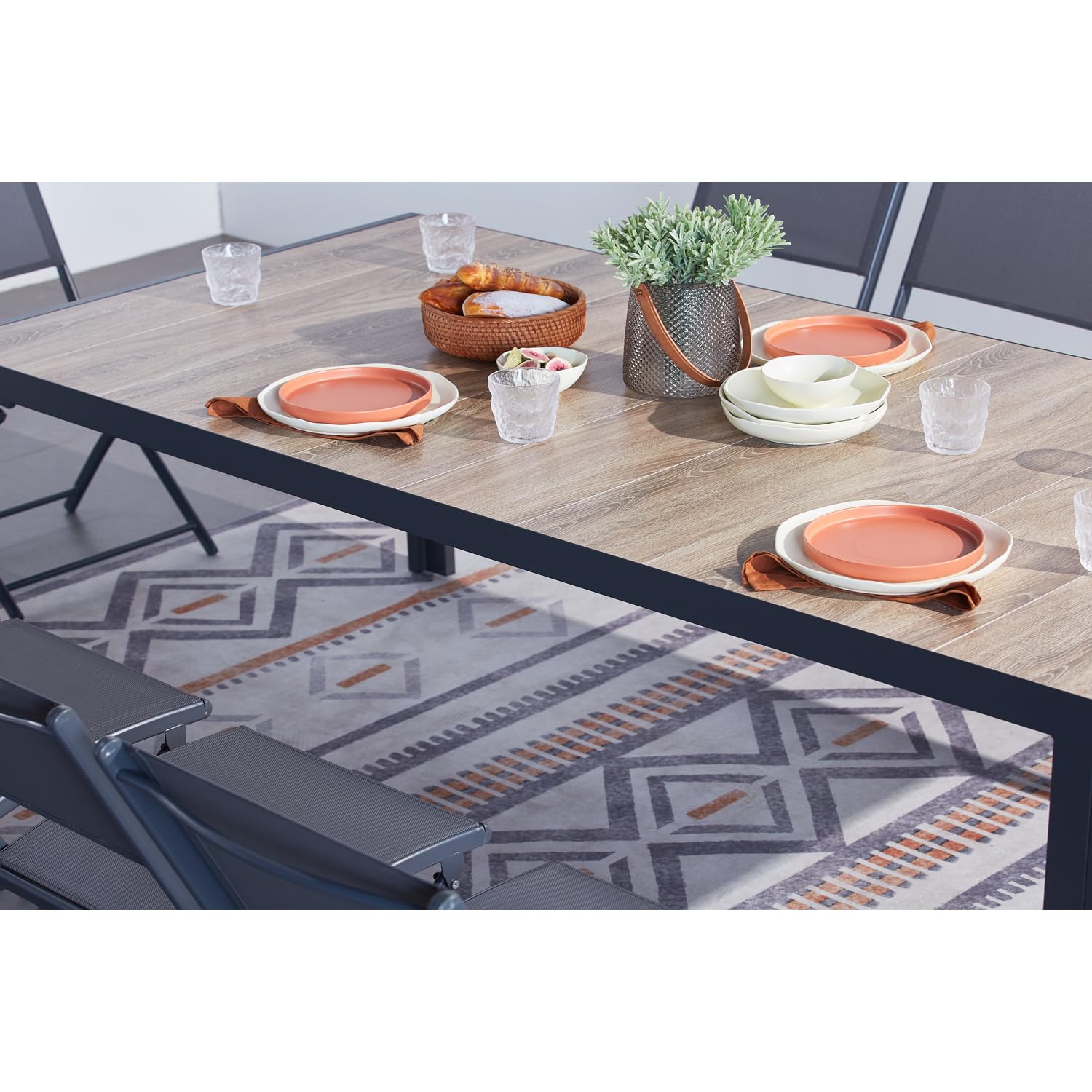 CONCEPT USINE - Set Pranzo da Giardino in Alluminio Modello Rimini 10 Persone Nero - 1 Tavolo - 10 Poltroncine Reclinabili - Stile Moderno - Forme Pulite - Set Pranzo Leggero, Robusto, Impermeabile