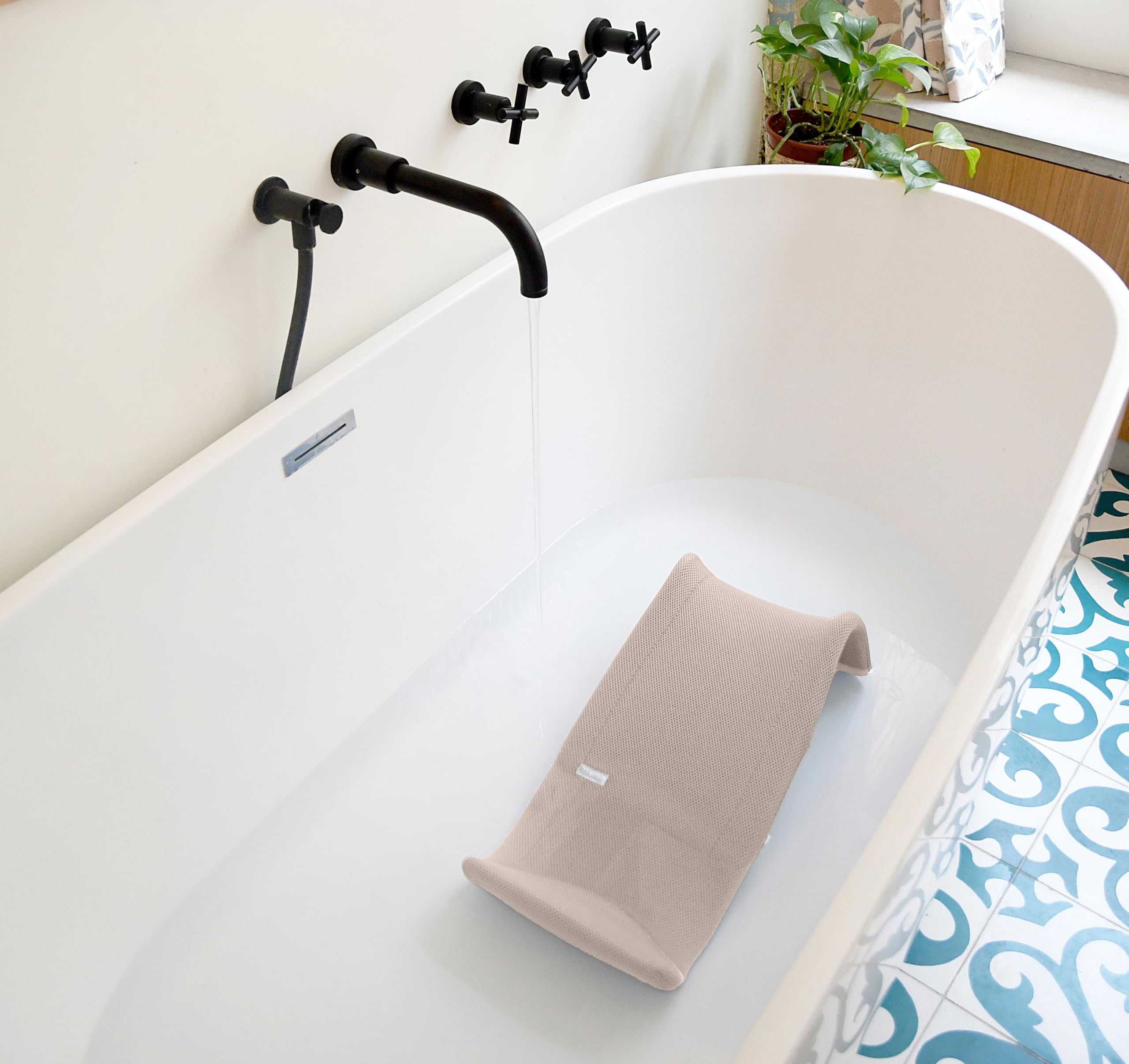 BÉABA, Transat de Bain Bébé Ergonomique, Premier Âge, Transatdo, Anti-dérapant, Tissu Mesh séchage rapide, Lavable, Gris Velours
