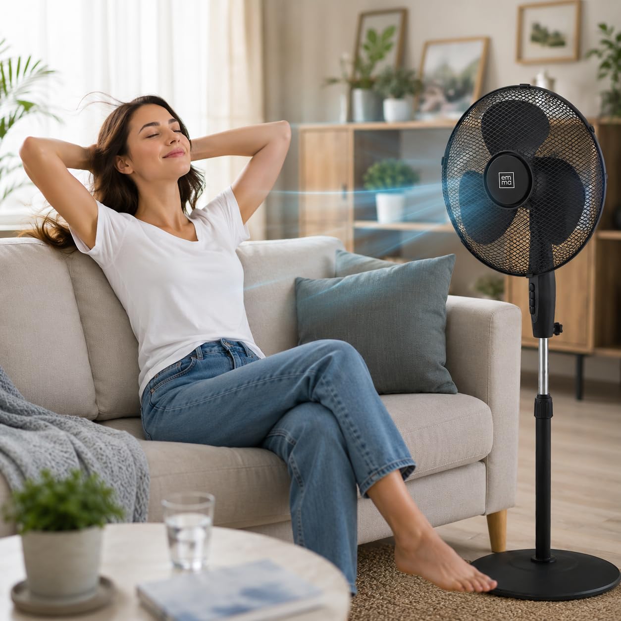 Genérico EMMA Tischventilator, sehr leise, Versand 24 Stunden, 45 W, geringer Stromverbrauch, hohe Leistung in 3 Geschwindigkeiten, verstellbare Höhe, 3 Doppelflügel, Sockel, leicht und robust (B