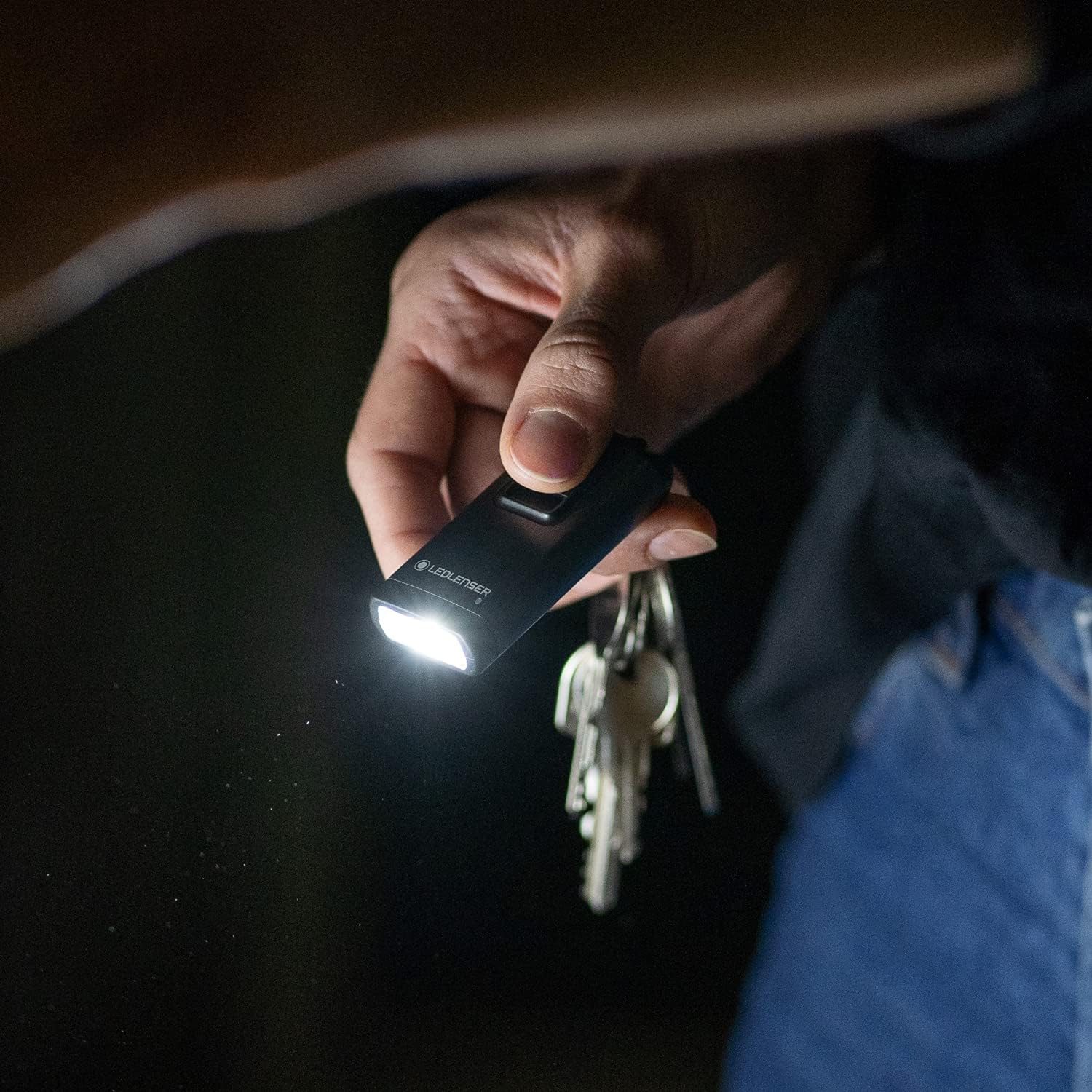 Ledlenser K6R 400 Lumens USB A Rechargeable Keychain Light with Red Light (Grey)