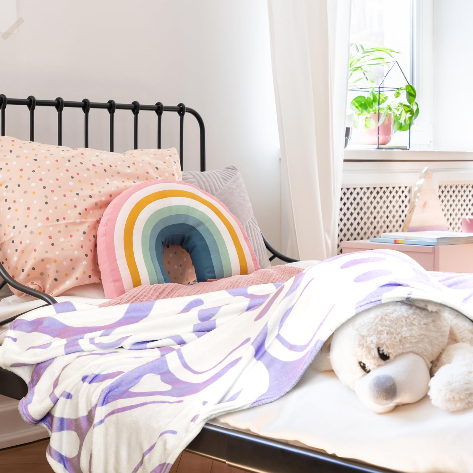 Frienda Preppy Throw Blanket Pink Smile Face Cute Flannel Soft Plush Fuzzy Bedding for Dormitory Living Room 50" x 60" (Purple Distort Smile Face) - Image 3