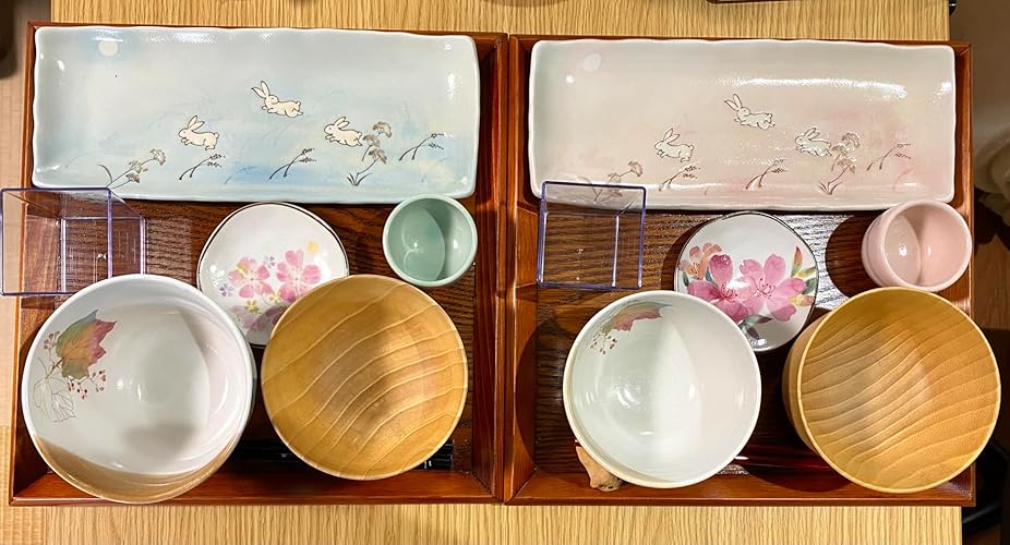 Amazon｜トレー お盆 木製 舟型盆 約30×30cm 白木 正方形 四角｜トレイ