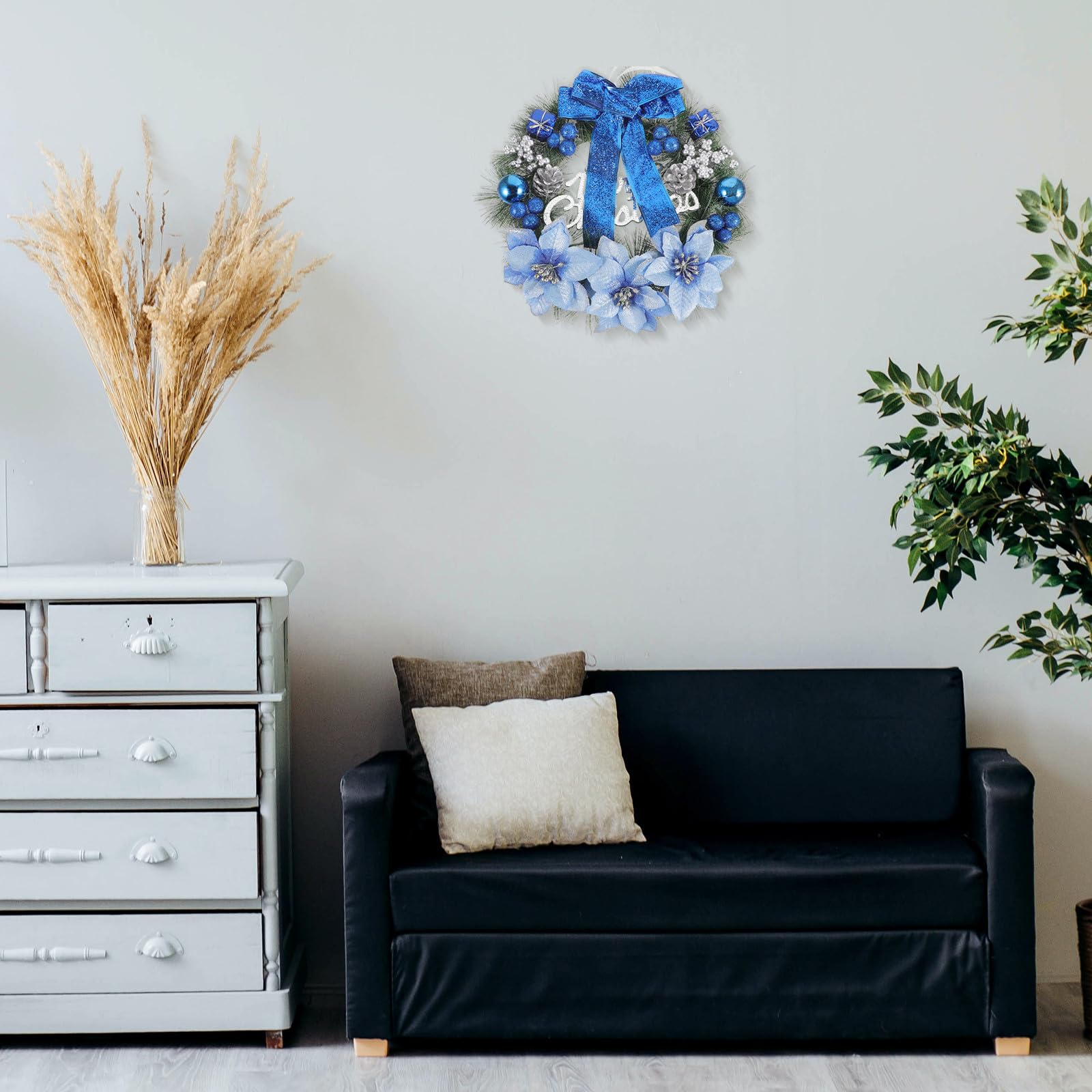 Housoutil Couronne de pin artificielle - Guirlande de Noël - Bleu - 39 cm | Couronne de pin de Noël à suspendre pour maison, mur, porte, décoration de fête