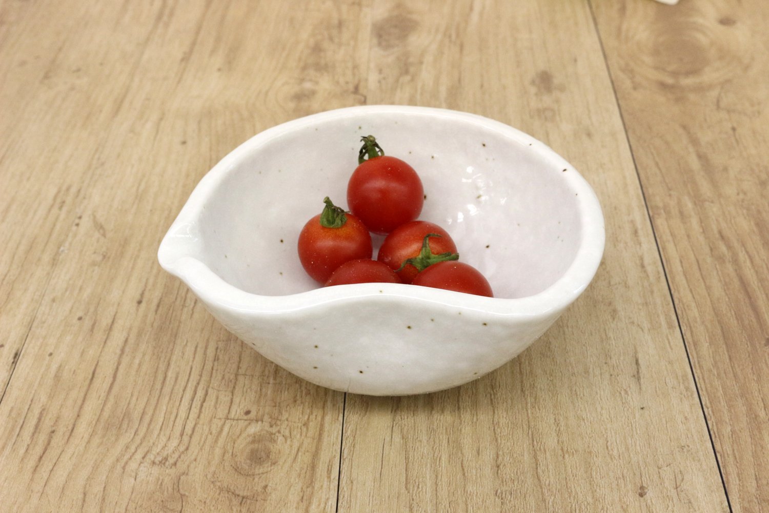 Castle Enterprises Mino Ware Japanese Cafe Series Transformation Single Mouth [Small Bowl] White