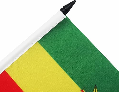 Miniatura 446 de Bandera de mesa Sierra Leona de 5 x 8 pulgadas, bandera de escritorio de Sierra Leona, 8.3 x 5.5 in, barra y base de plástico negro AZ FLAG