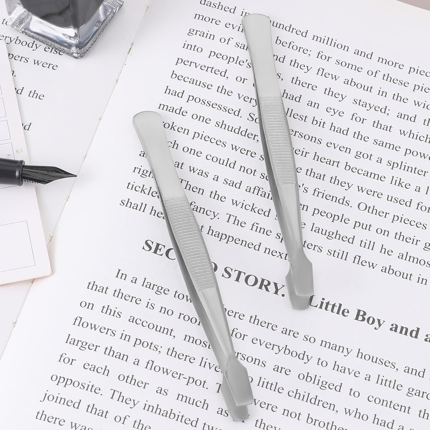 2 Pcs Stamp Tweezers Stainless Steel Stamp Collecting Supplies Philately Stamps Collector Tools Flat Wide Tip Precision Tweezers for Stamps, Documents, Photo Development
