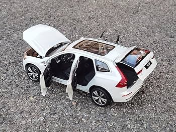 Amazon | 白！VOLVO特注 1/18 ボルボ NEW XC60 SUV 2022