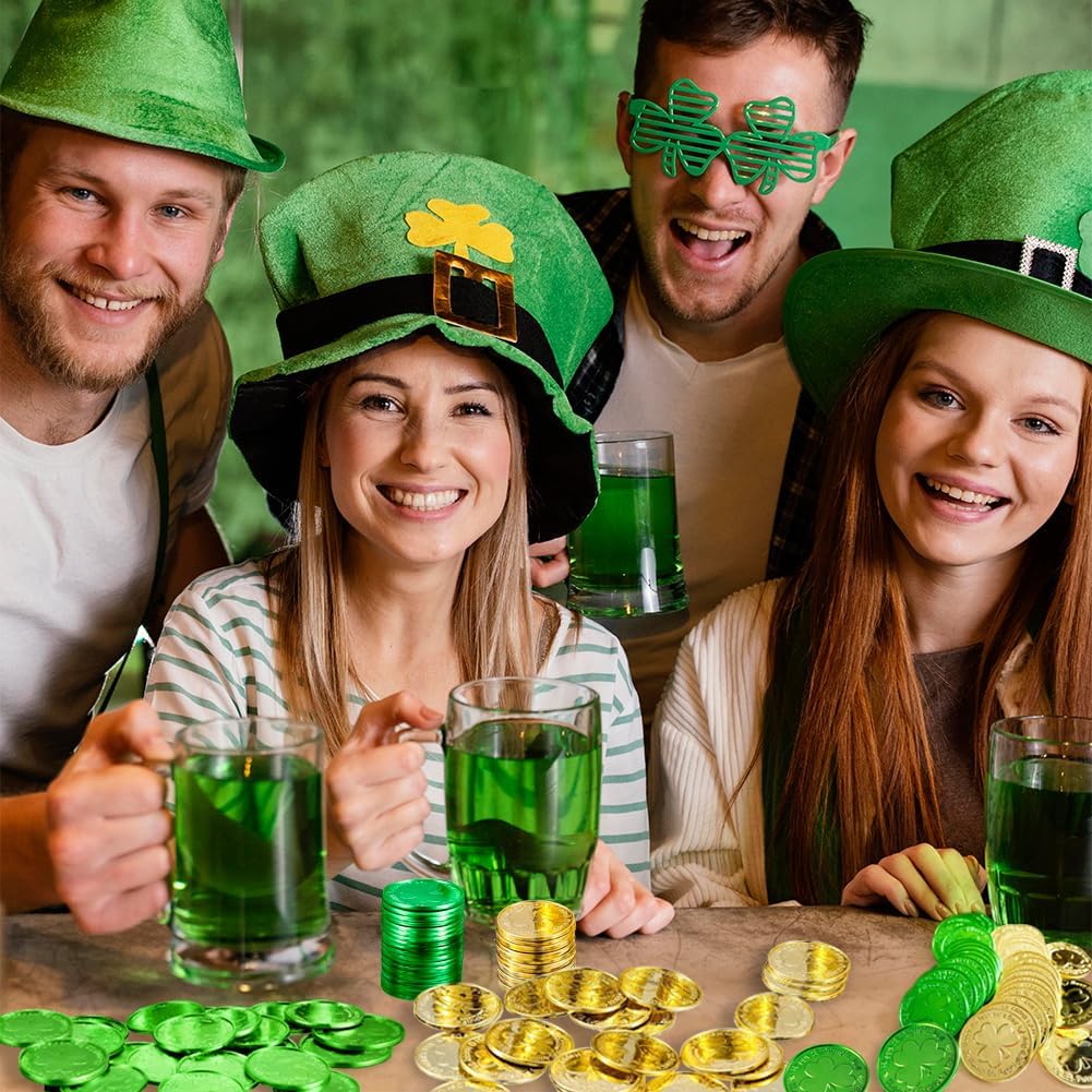 WODMAZ 120 PCS St. Patrick's Day Shamrock Coins, 3-Leaf Clover Coins Green and Gold Plastic Lucky Shamrock Coins for St. Patrick's Day Party Table Decorations