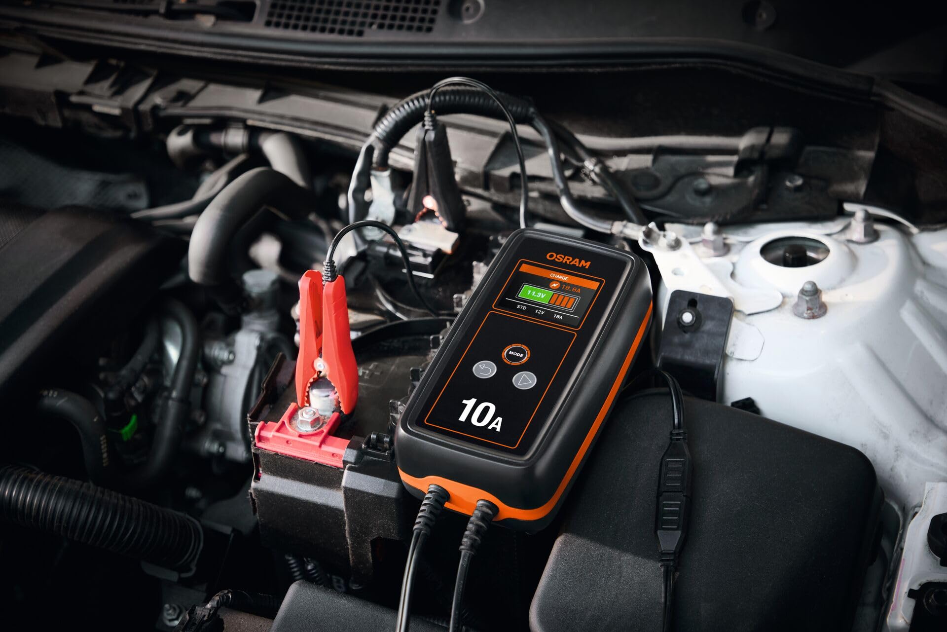 OSRAM BATTERYcharge 1010, 12V, Cargador de baterías inteligente, 10A para coches y furgonetas, compatible con baterías AGM, EFB, de plomo y litio, carga rápida, compatible con Start/Stop.