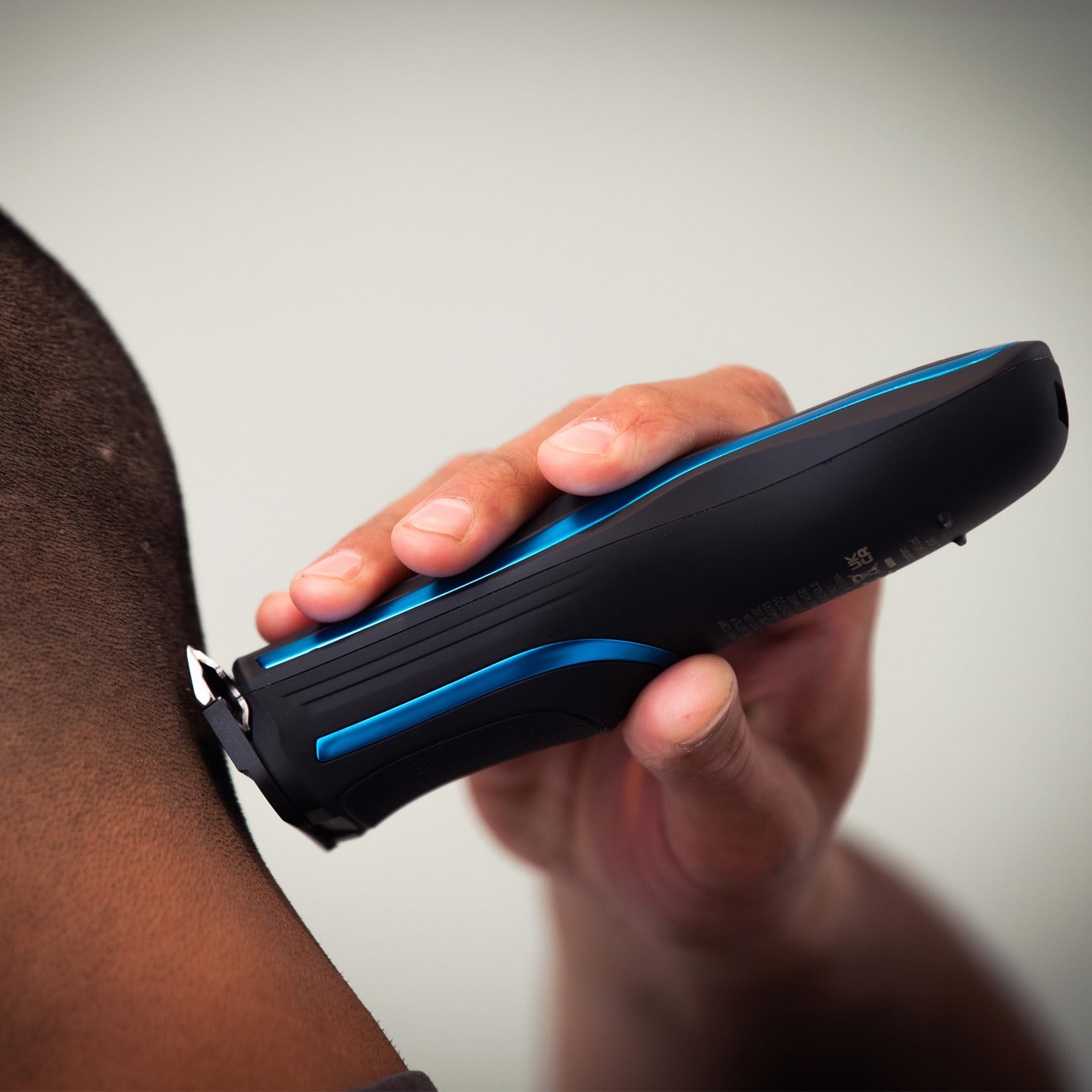 WAHL Self Clip 360 Kit cortapelos - cortapelos automático, sin cable, negro, 10 peines, carga USB, batería de larga duración, autoasistencia, cuchillas enjuagables, fácil agarre, ligero