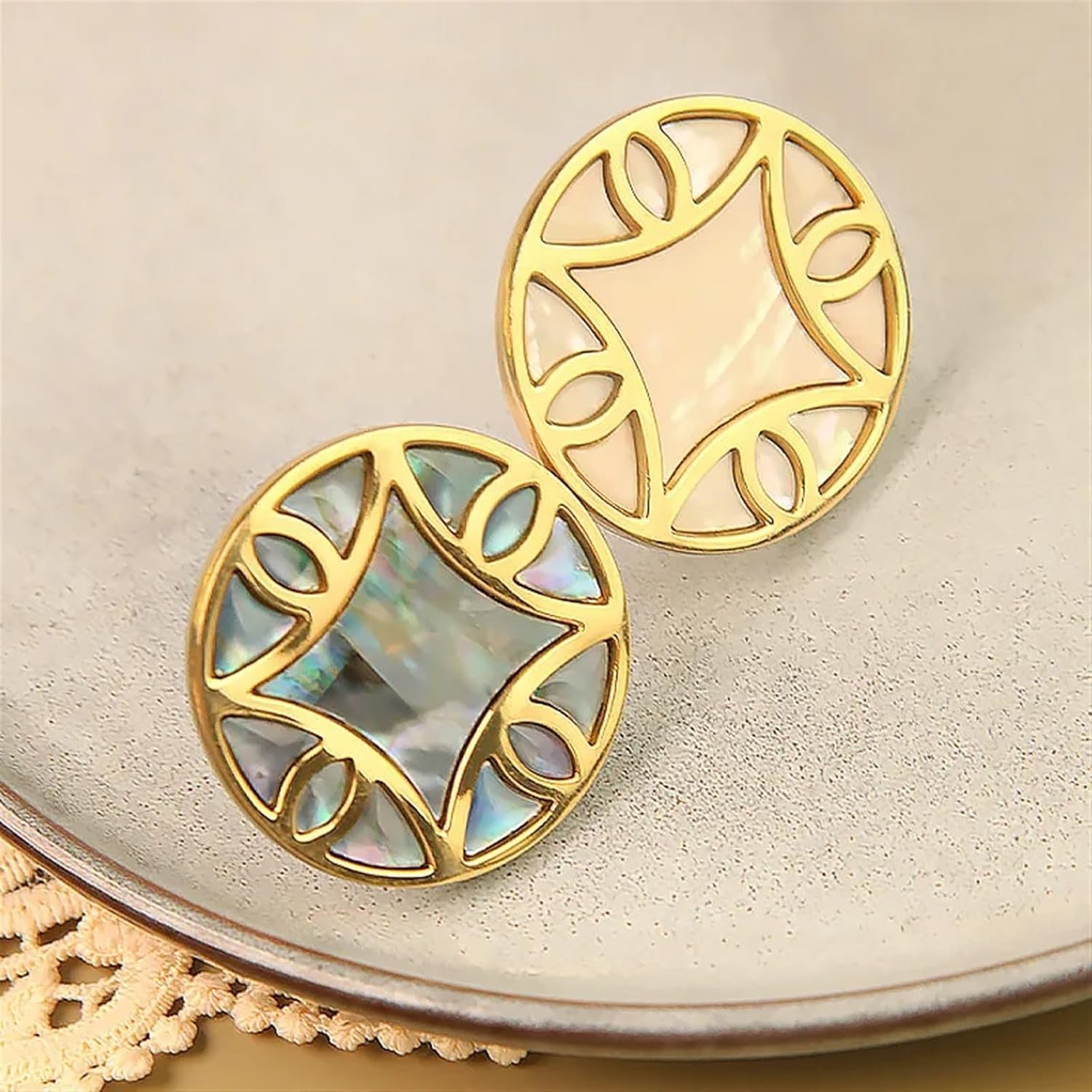 Luxury French Retro Shell Knob Wardrobe Cabinet Brass Handle Drawer Shoe Cabinet Pulls Furniture Handle 1Pcs (Color : White)