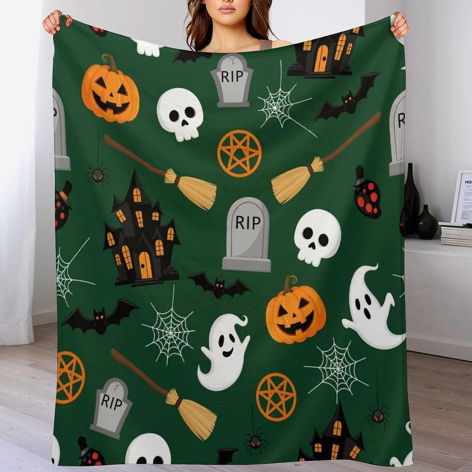 Halloween Ghost Bones Flannel Throw Blankets Soft Lightweight Fuzzy Plush Decor Blankets and Throws for Couch Sofa Bed 50"x60"