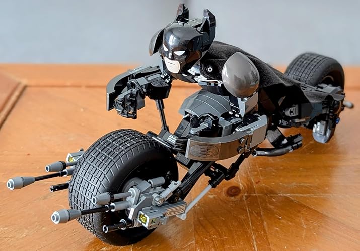 LEGO DC Batman Construction Figure & The Bat-Pod Bike Building