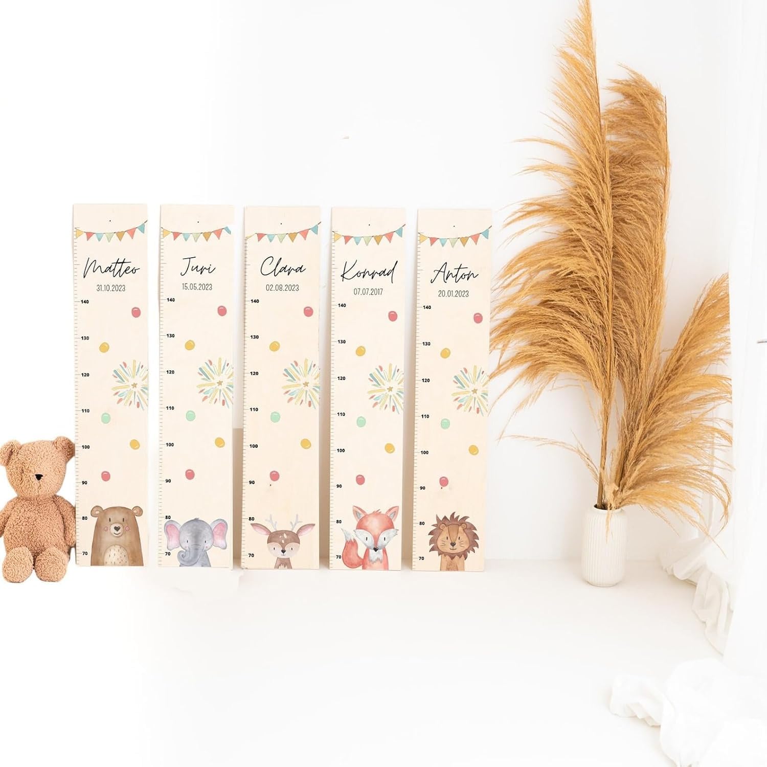 wunderwunsch® - Personalisierte Messlatte Kind Holz zum Kleben oder Aufhängen - Skala 70-140cm - Süße Dekoration für Baby- & Kleinkinderzimmer (Otter)