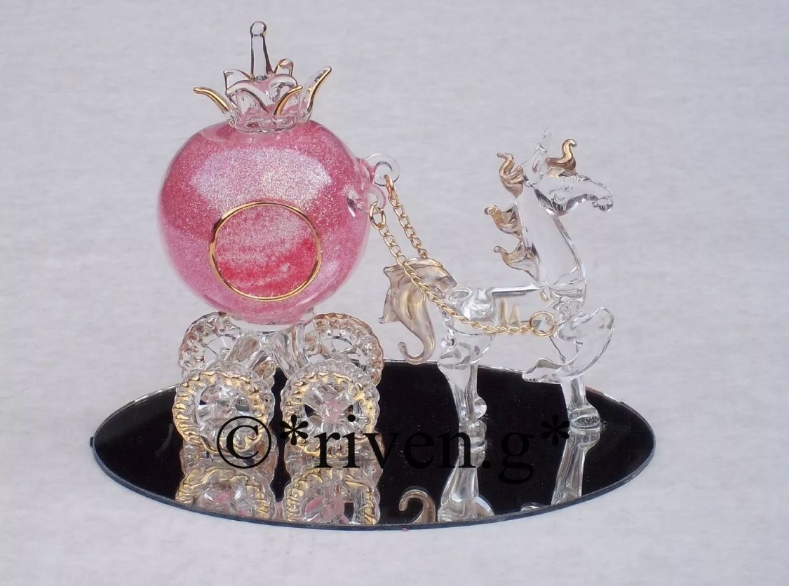 Cinderella Glass & Pumpkin Carriage and Horse Pink