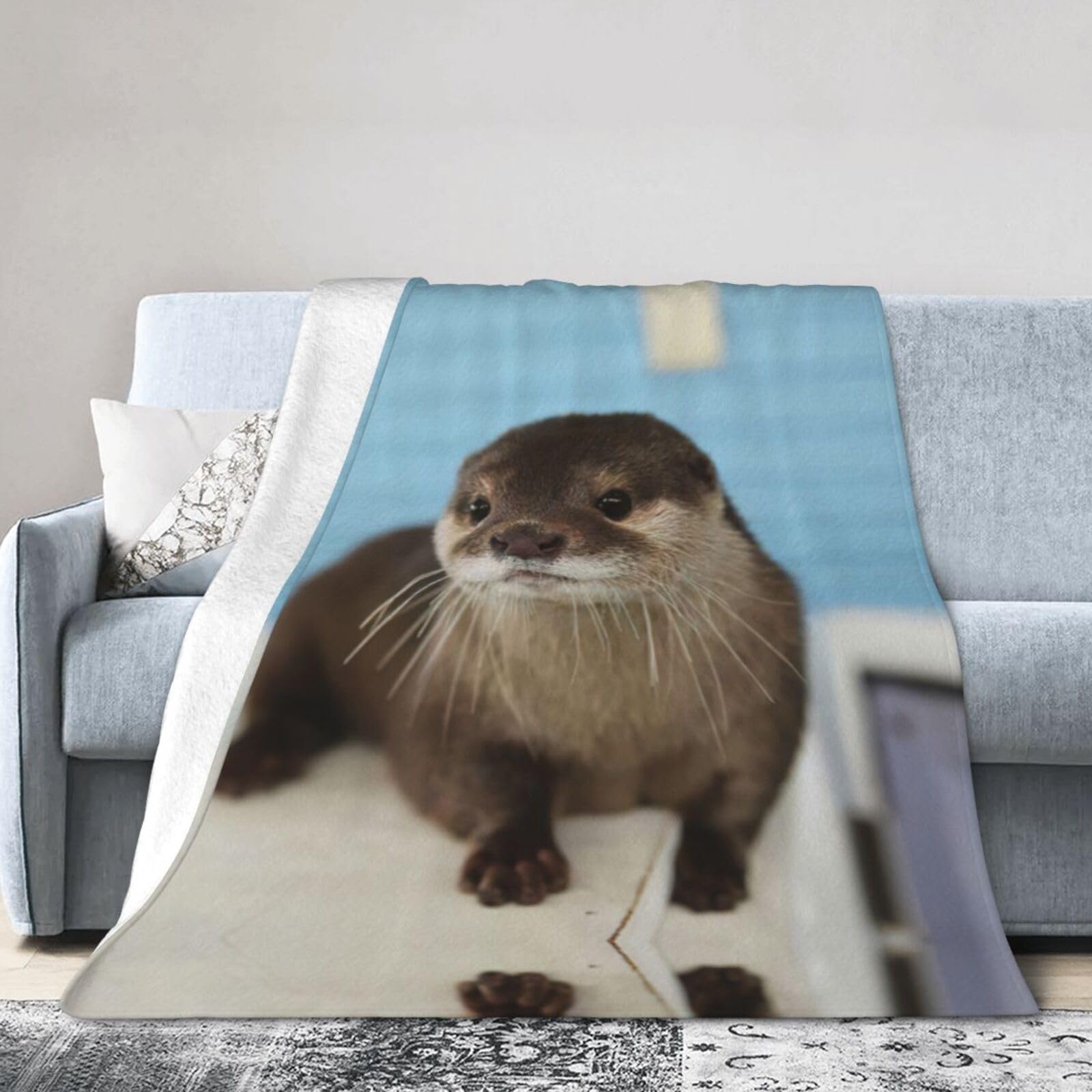 Uusnwaa Soft Cosy Fleece Warm Throw Cute Otter Print Blanket