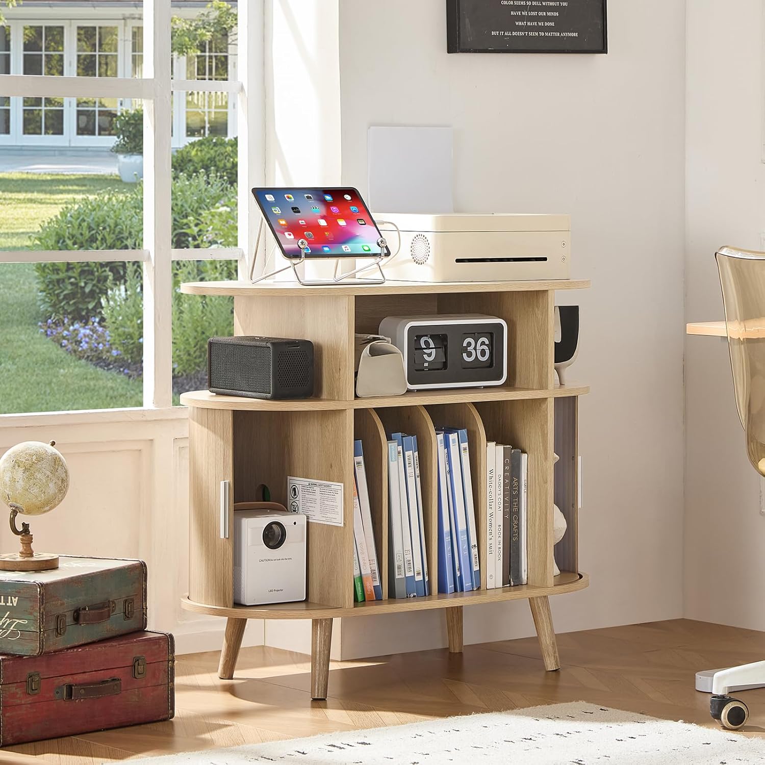 LELELINKY Large Round Record Player Stand with Charging Station & Fluted Display Shelf, Natural Mid Century Modern Turntable Cabinet with Vinyl Storage, Arched Wood Record Player Table for Living Room