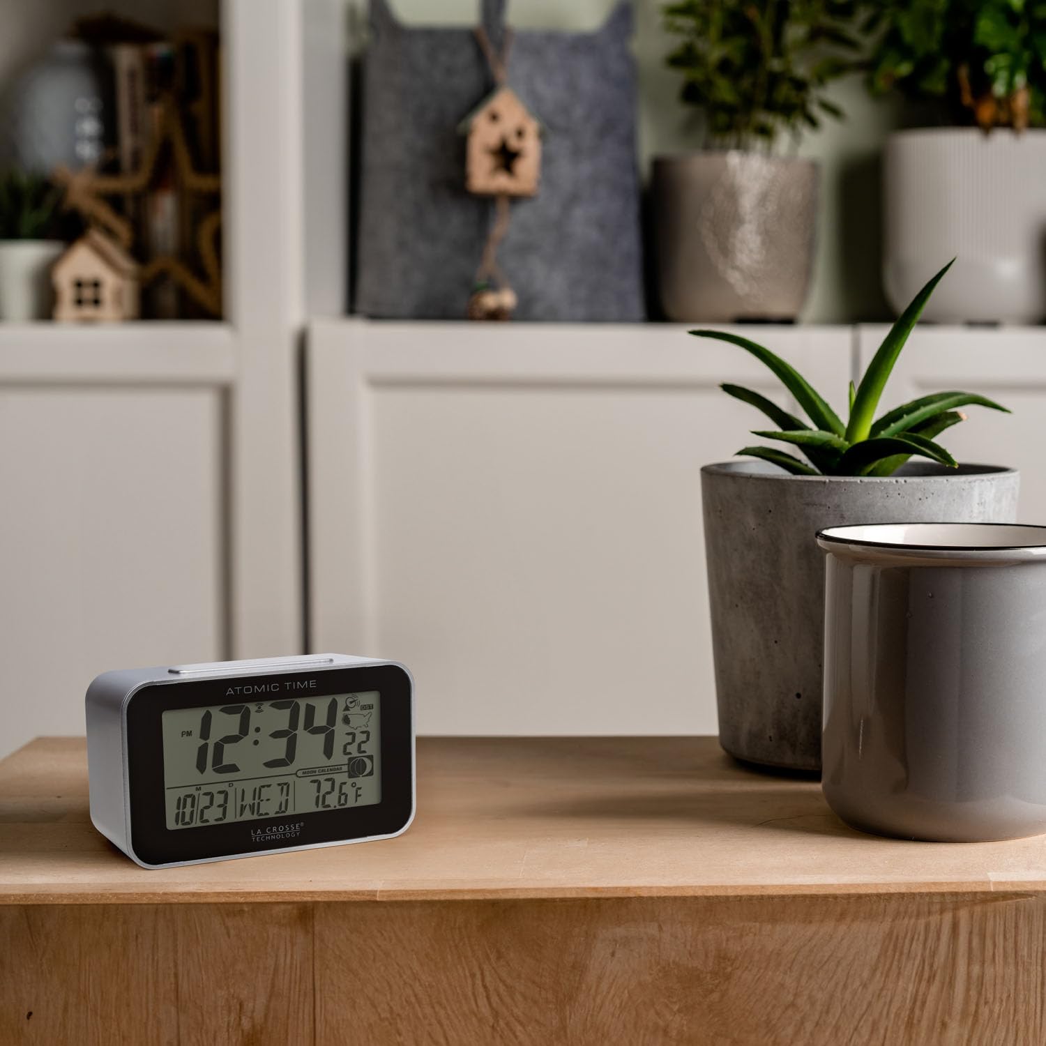 Amazon.com: La Crosse Technology 617-1270 Atomic LCD Alarm Clock