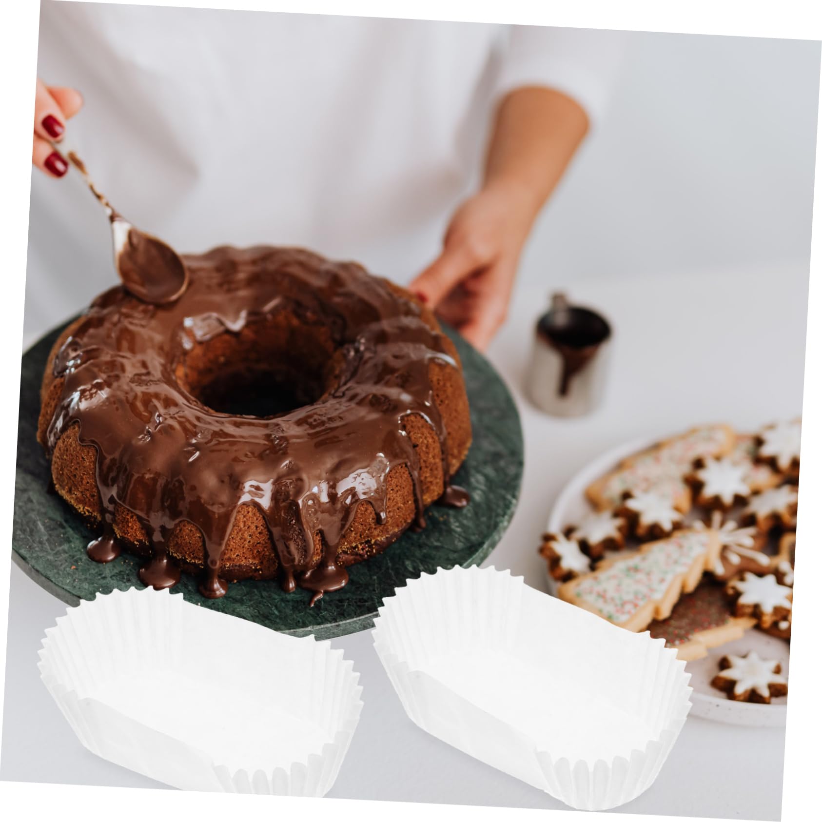 PRETYZOOM 4 Stück Fettdichte Cupcake Förmchen Papier Backförmchen Mini Cupcake Förmchen Brotpapier Tablett Cupcake Hochzeits Pfannen Süßigkeiten