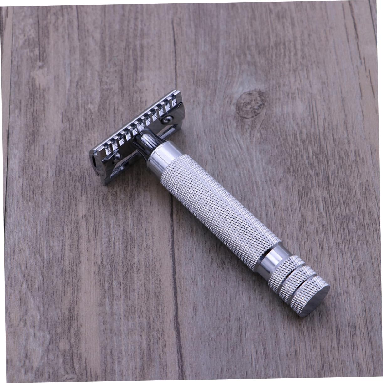 Stainless Steel Double Safety Razor for Men, Textured Silver