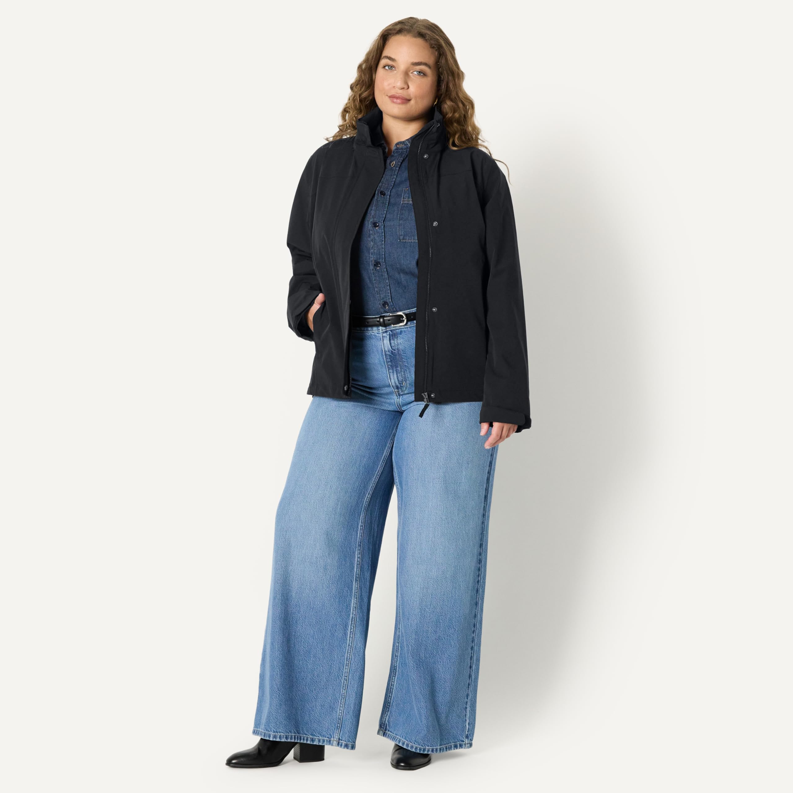 Amazon Essentials Chaqueta Impermeable Ligera, Plegable y de Corte Estándar Mujer, Negro, S