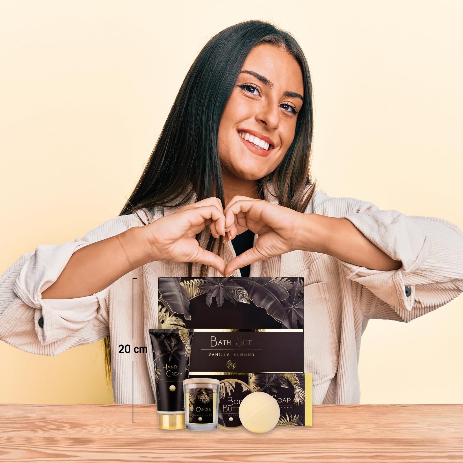 Accentra - Coffret cadeau luxe pour femme 5 pièces – Kit de bain cadeau avec bougie parfumée, savon, crème pour les mains, beurre corporel et bombe de bain – Kit bien-être pour femmes et filles pour