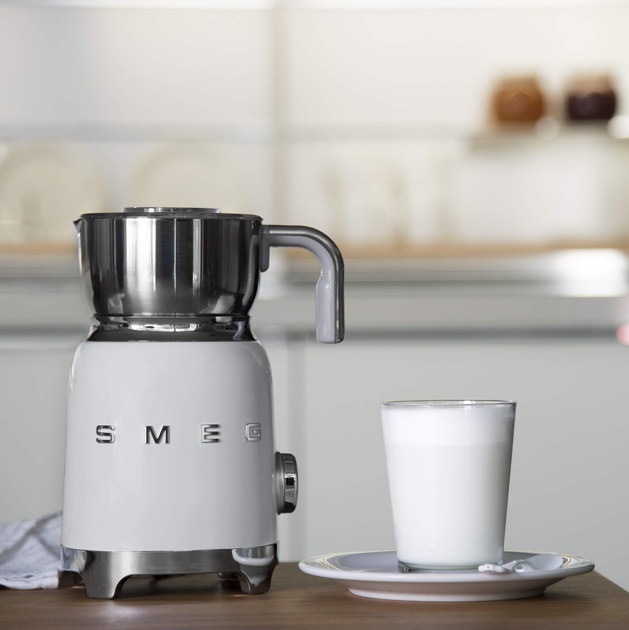 Smeg MFF11WHEU 50's Style Milk Frother White