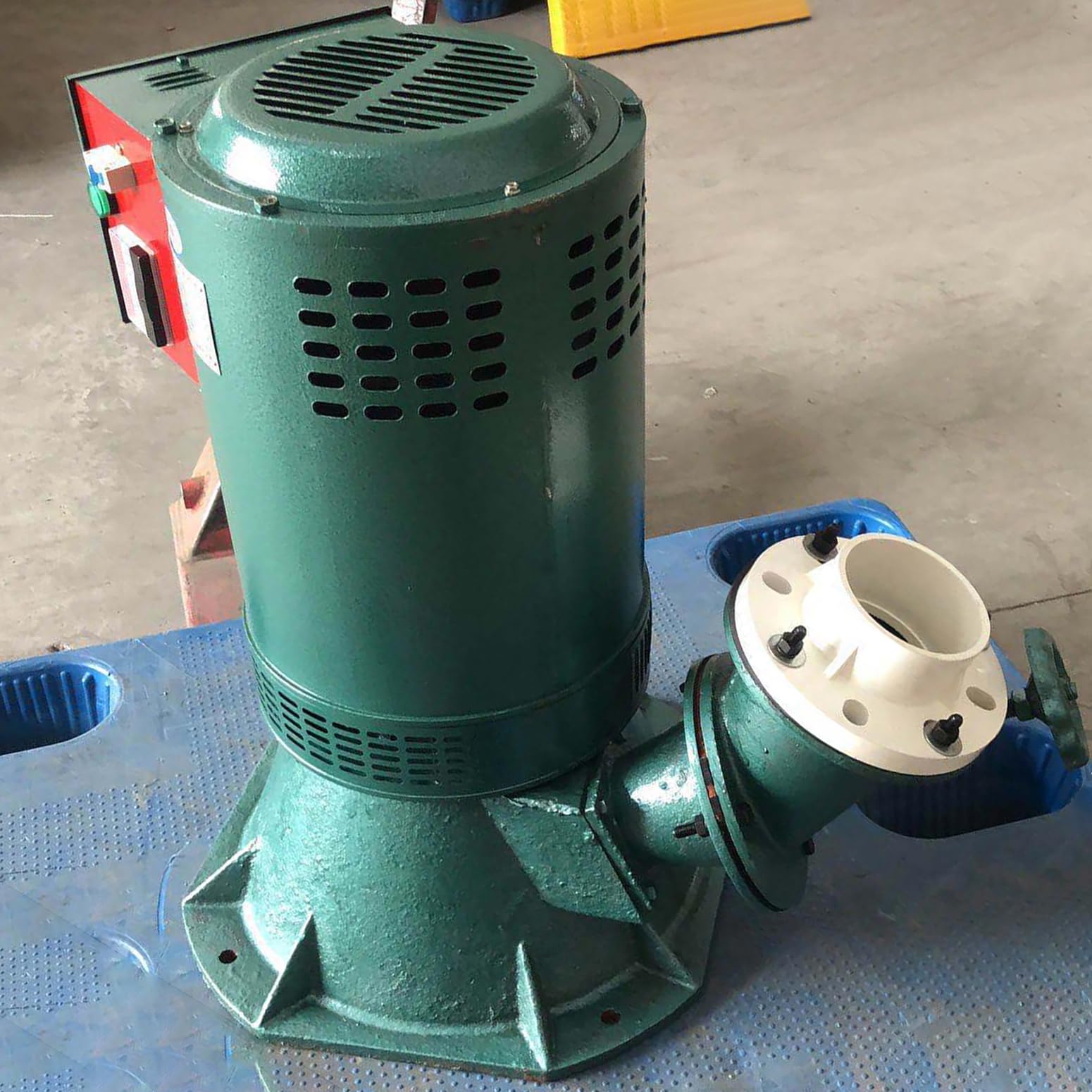 25KW Tilt-Type Hydroelectric Generator Single-Phase 220V / Three-Phase 400V Water Turbine Generator Automatic Voltage Stabilization And Leakage Protection Hydro Power, For Domestic,25KW,400V