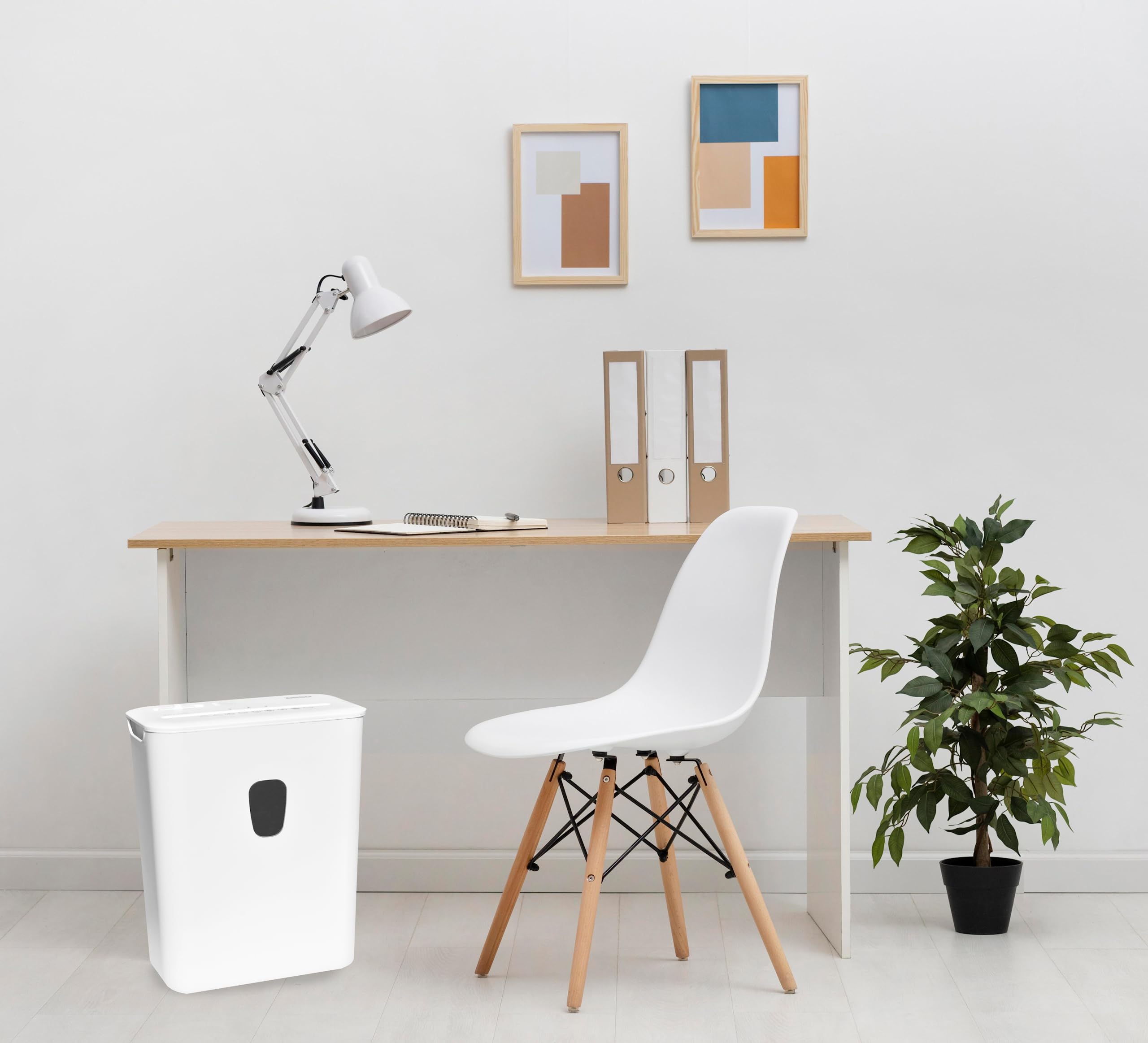DESQ® Destructeur de Documents 8 Feuilles – Coupe Particules 4 x 38 mm, Niveau de sécurité P4, 15 Liter, Fonctionnement Silencieux, 5 Min. Non Stop, pour Petit Bureau ou à Domicile, Dutch Design