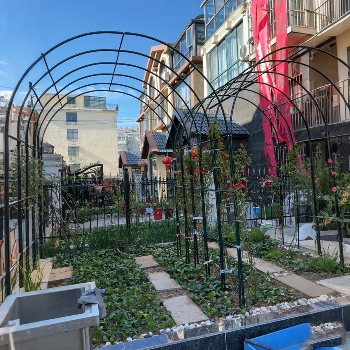 Metalowy łuk ogrodowy, pergola kratowa, do roślin pnących i różanych winorośli, dekoracja ślubna na zewnątrz, rama altany z podstawą 80 cm do 280 cm regulowana wysokość (zielona, 80 cm szer. x 200 cm)