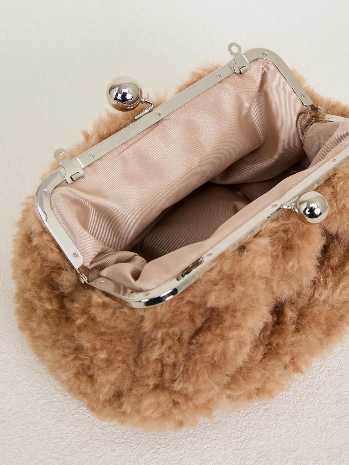 Women Faux Fur Clutch Pouch Bag, Silver Metal Frame Clasp, Winter Warm Bag with Crossbody Chain