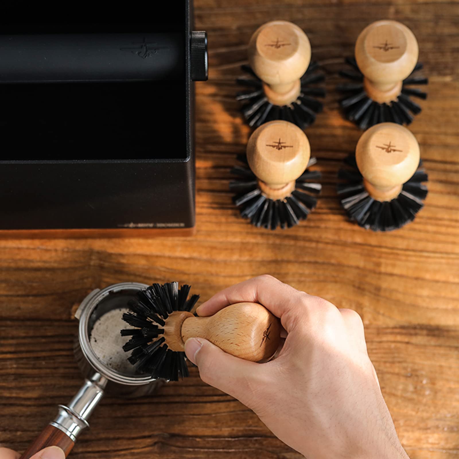 MHW-3BOMBER Cepillo de limpieza de portafiltro de café, máquina de espresso, cepillo de portafiltro especial para portafiltro de 58 mm, herramientas de limpieza profesional barista, limpieza eficaz