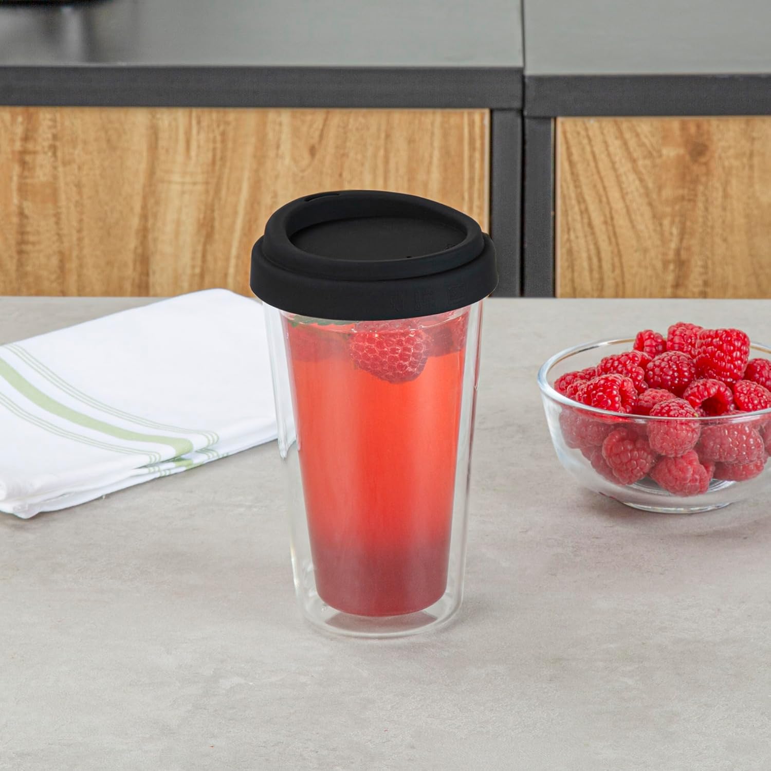 Restaurantware Glass Travel Mug 1 Count 14 Ounce Double Wall Borosilicate Reusable Coffee Cup, Spill-Resistant Black Silicone Lid, Clear Drinkware Mug for Hot and Cold Beverages - Image 3