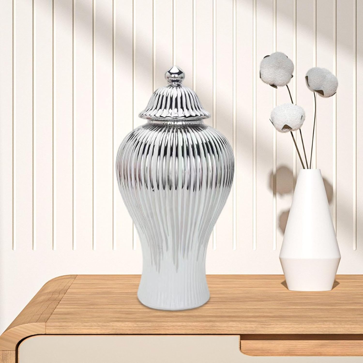Ceramic Ginger Jar Ceramic Vase with Lid Chinese Floral Arrangement Flower Vase Storage Jar Temple Jar for Entryway Home, White and Silver
