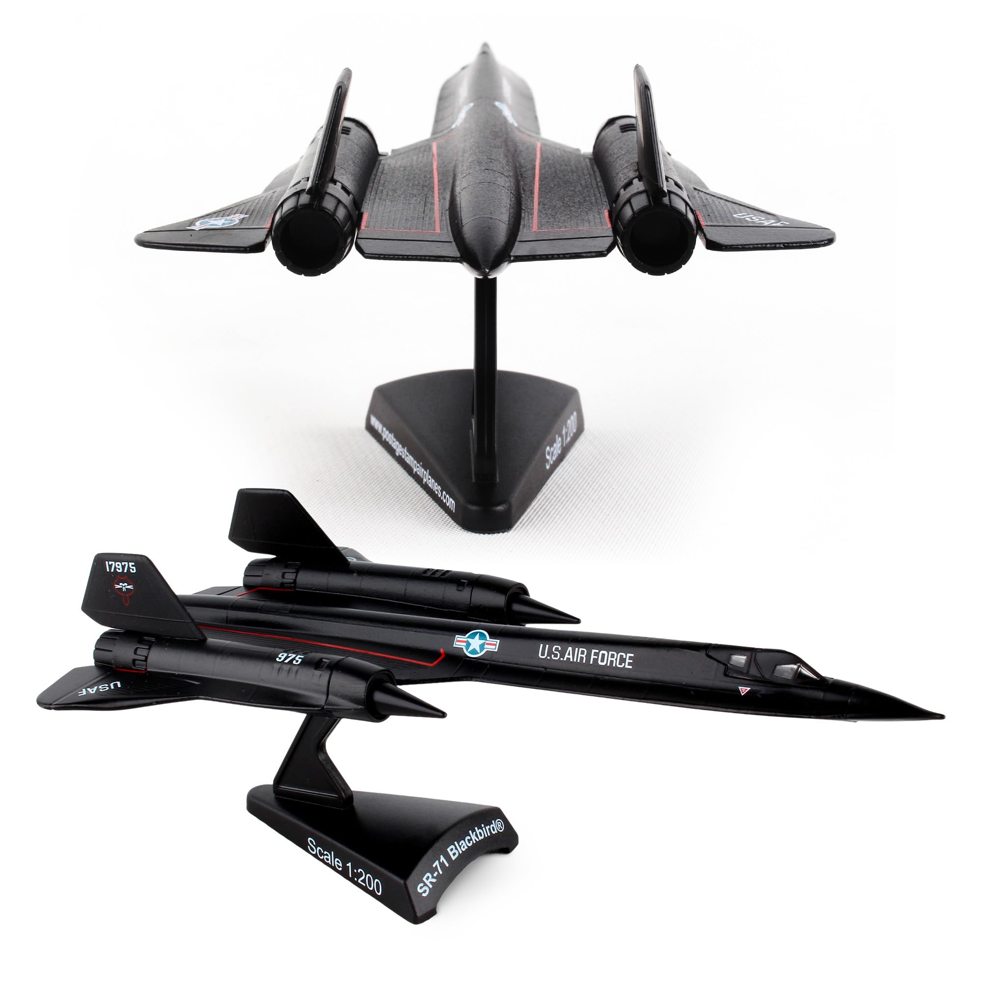 SR-71 Blackbird Die-Cast Metal Model – 1:200 Scale Strategic Reconnaissance Aircraft Replica with Display Stand, Highly Detailed, 6.2” Length x 3.2” Wingspan, Adult Collectible Ages 14+