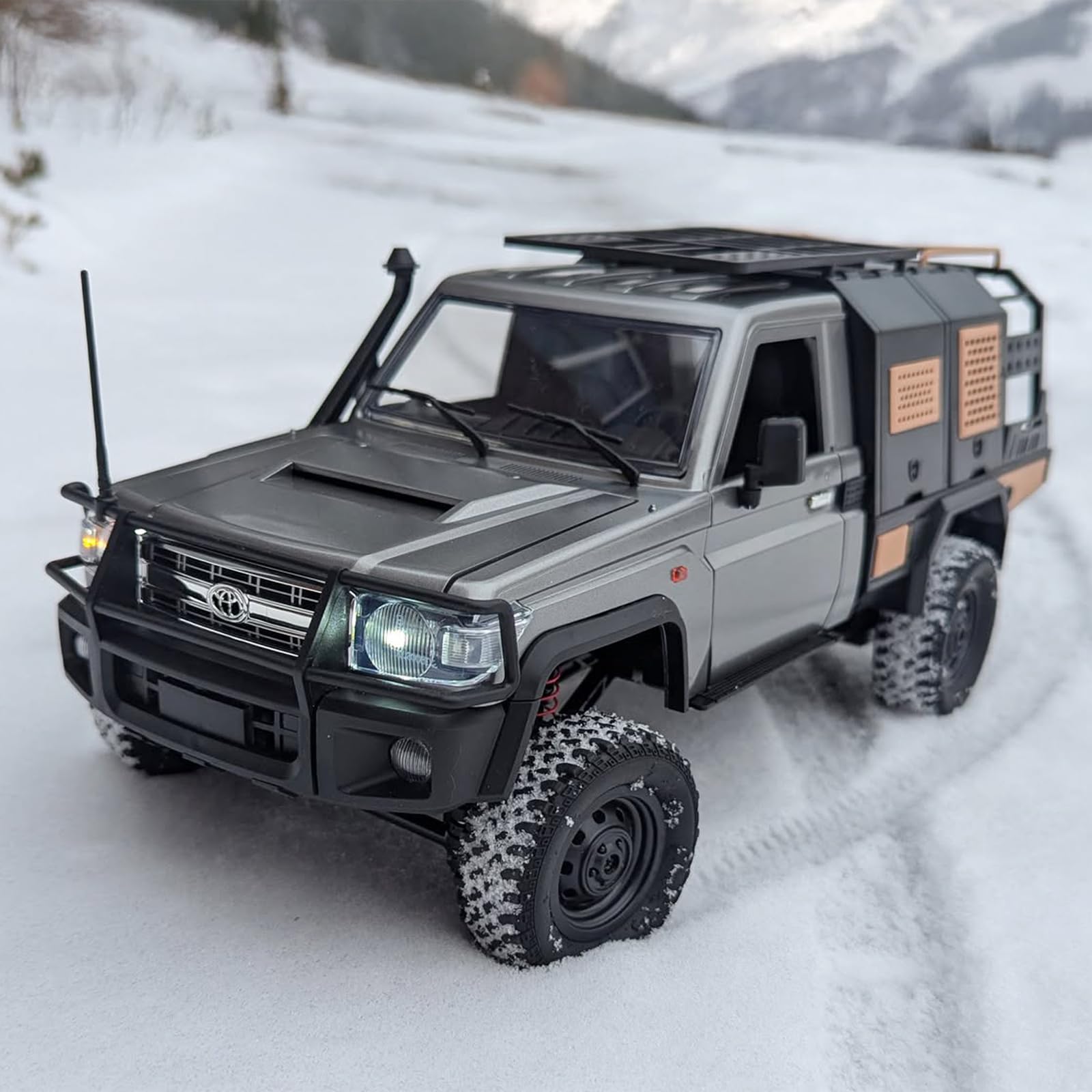 Amazon.co.jp: SVERTIBO 1/12スケール RCクローラー MN-82S LC79 RTR