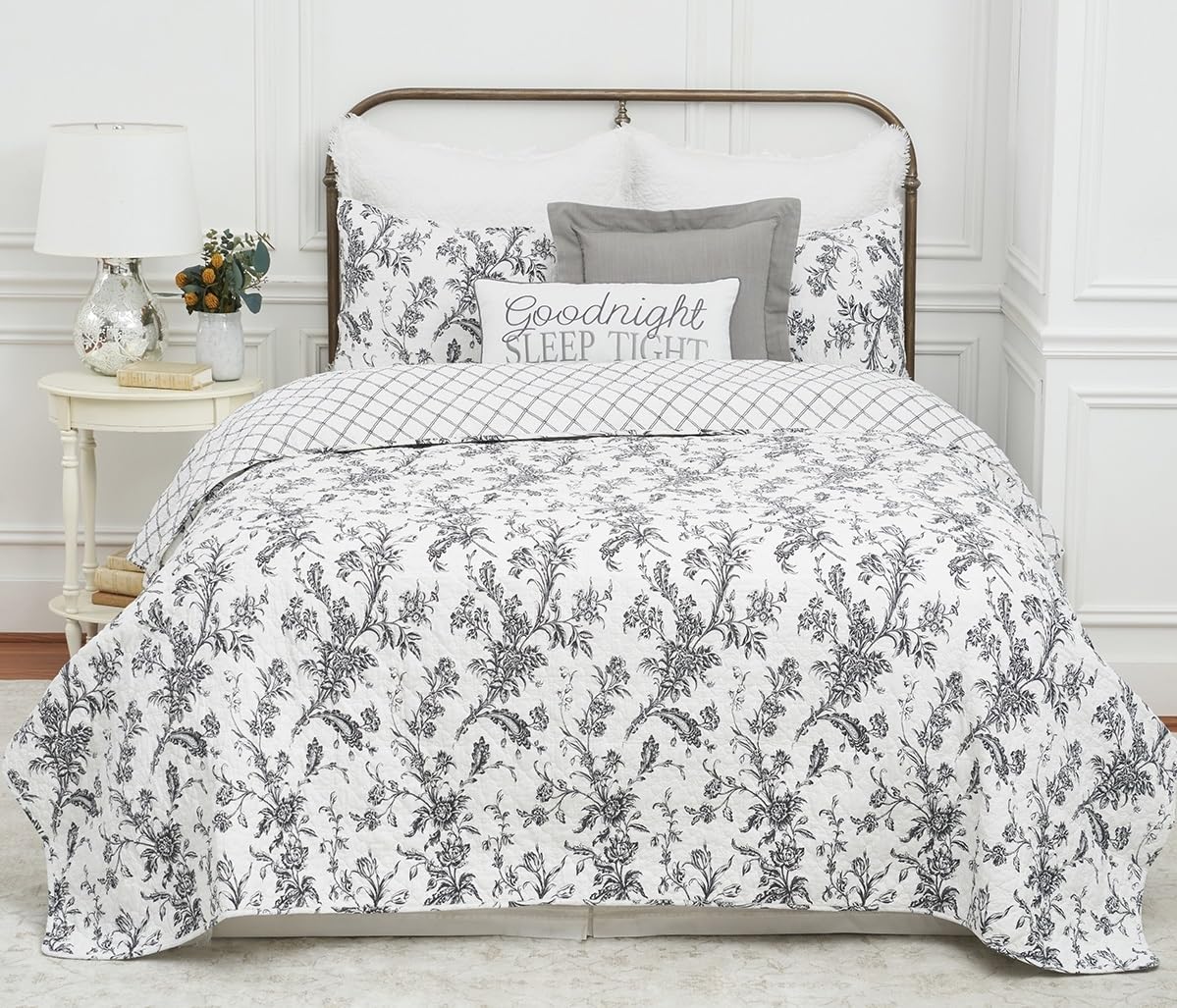 C&F HomeC82630K.3FQSET Bleighton Black Quilt Mini Set Queen or Full Size Quilt 90 Inches X 92 Inches and 2 Standard Shams Black Floral Print