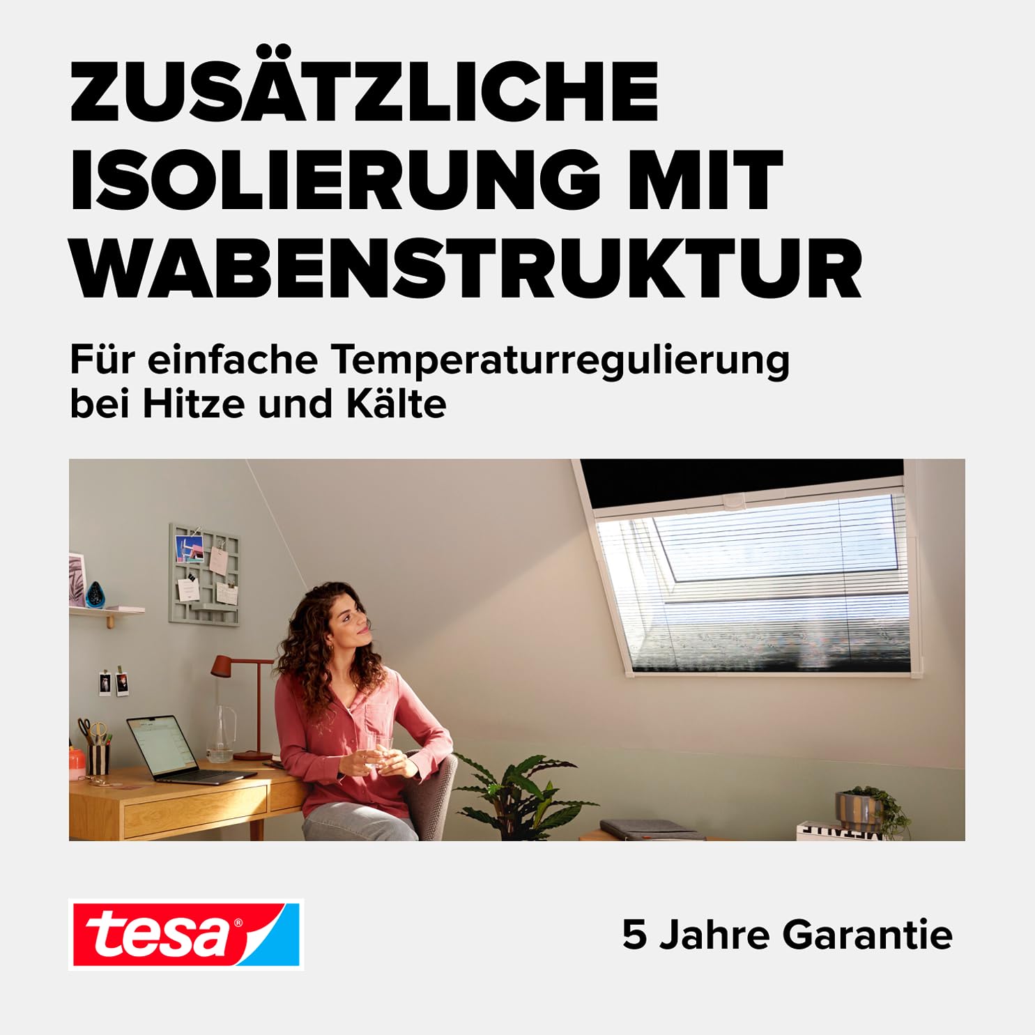 tesa Insect Stop 2-in-1 Verdunklungs- und Insektenschutzplissee Premium für Dachfenster - anpassbar, Montage ohne Bohren und Sägen - max. 1,16 m x 1,64 m - Profile in Weiß - Plissees in Anthrazit