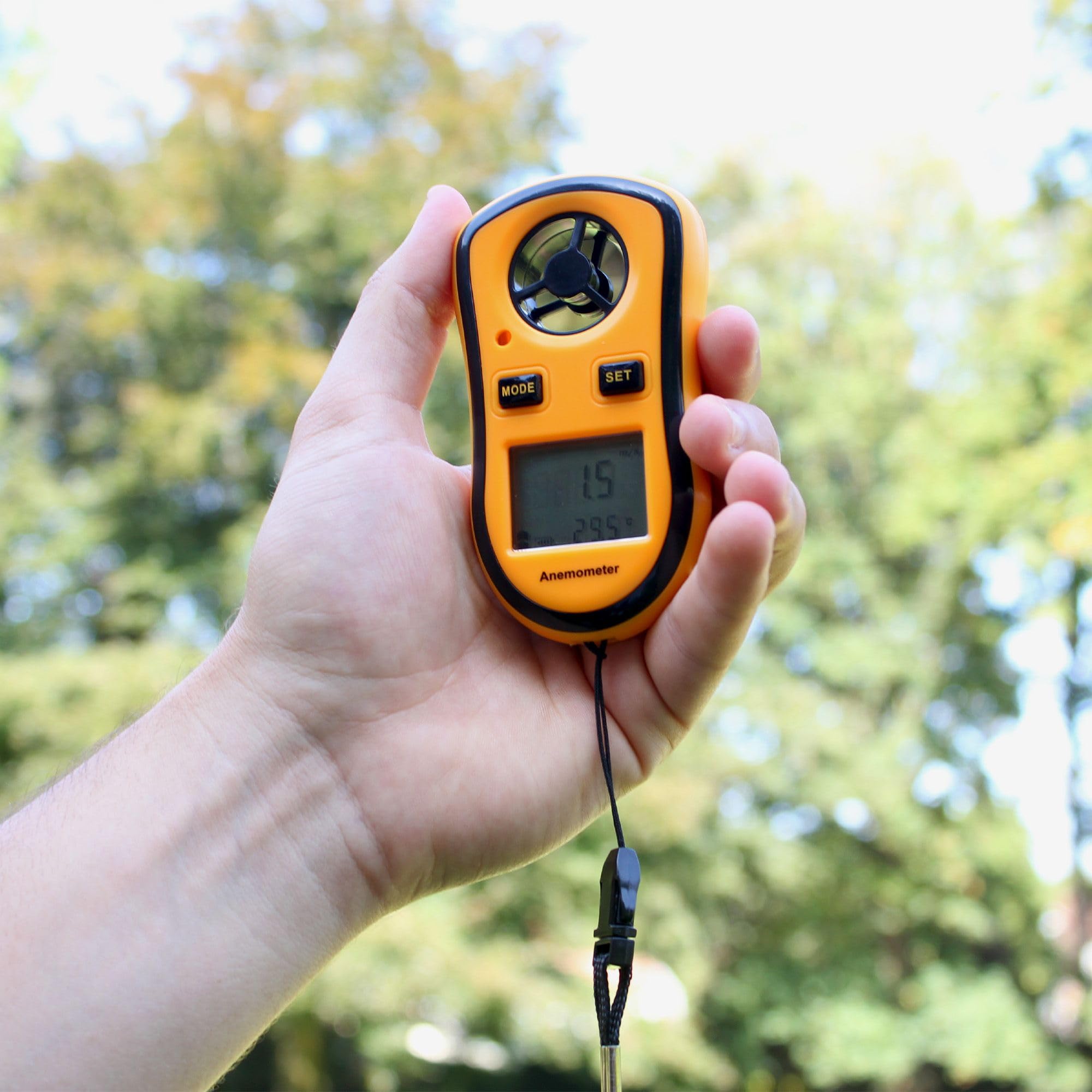 FISHTEC Anémomètre Numérique Portable - Mesure la Vitesse du Vent actuelle/moyenne/maximale + Température - Ecran LCD rétroéclairé - Planche à voile, Pêche, Cerf-volant et Alpinisme - 1 Pile (incluse)