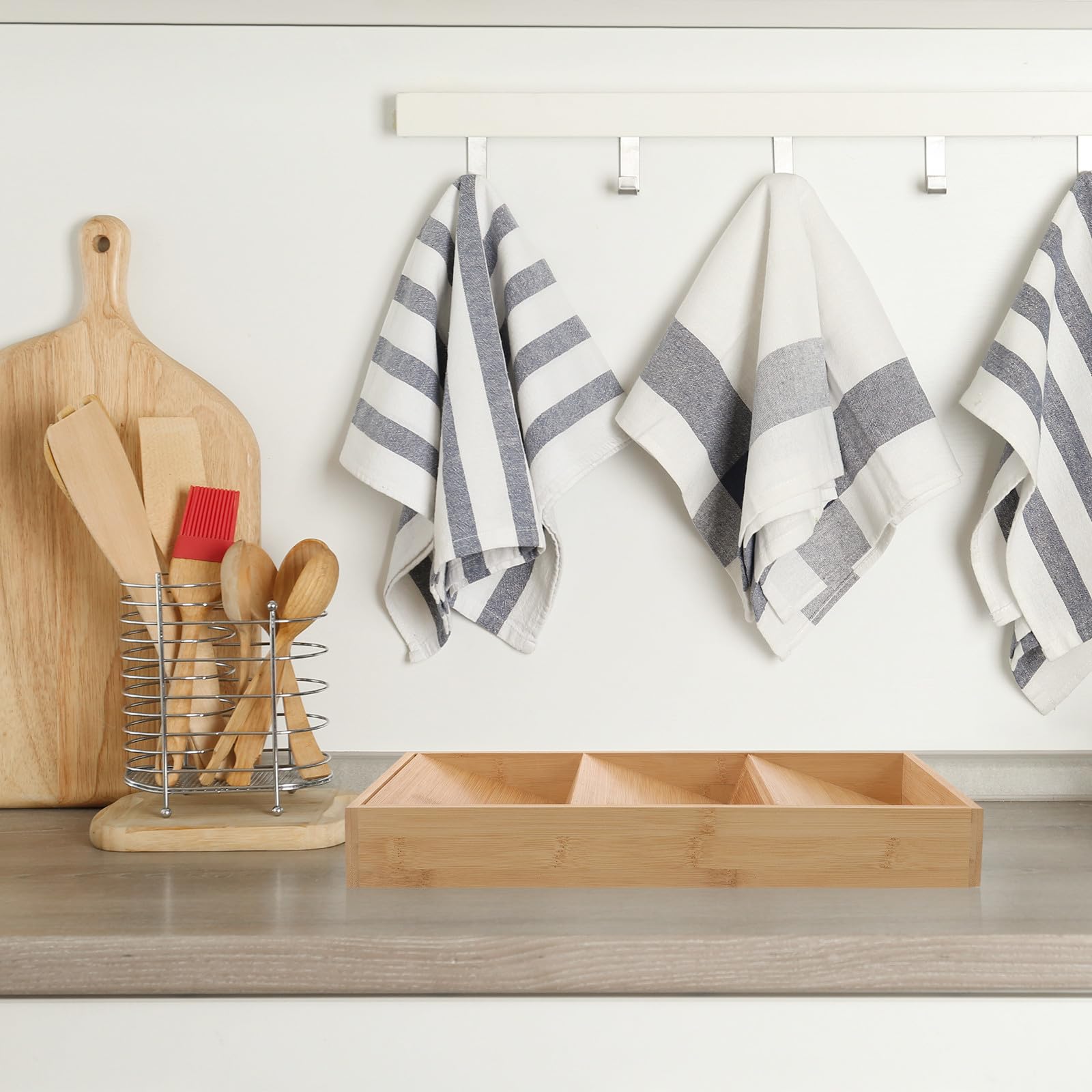 Beavorty Estante de Especias de Bambú de 3 Niveles para Encimeras, Organizador de Condimentos y Recipientes, Almacenamiento de Cocina Versátil y Compacto para Tarros de Especias