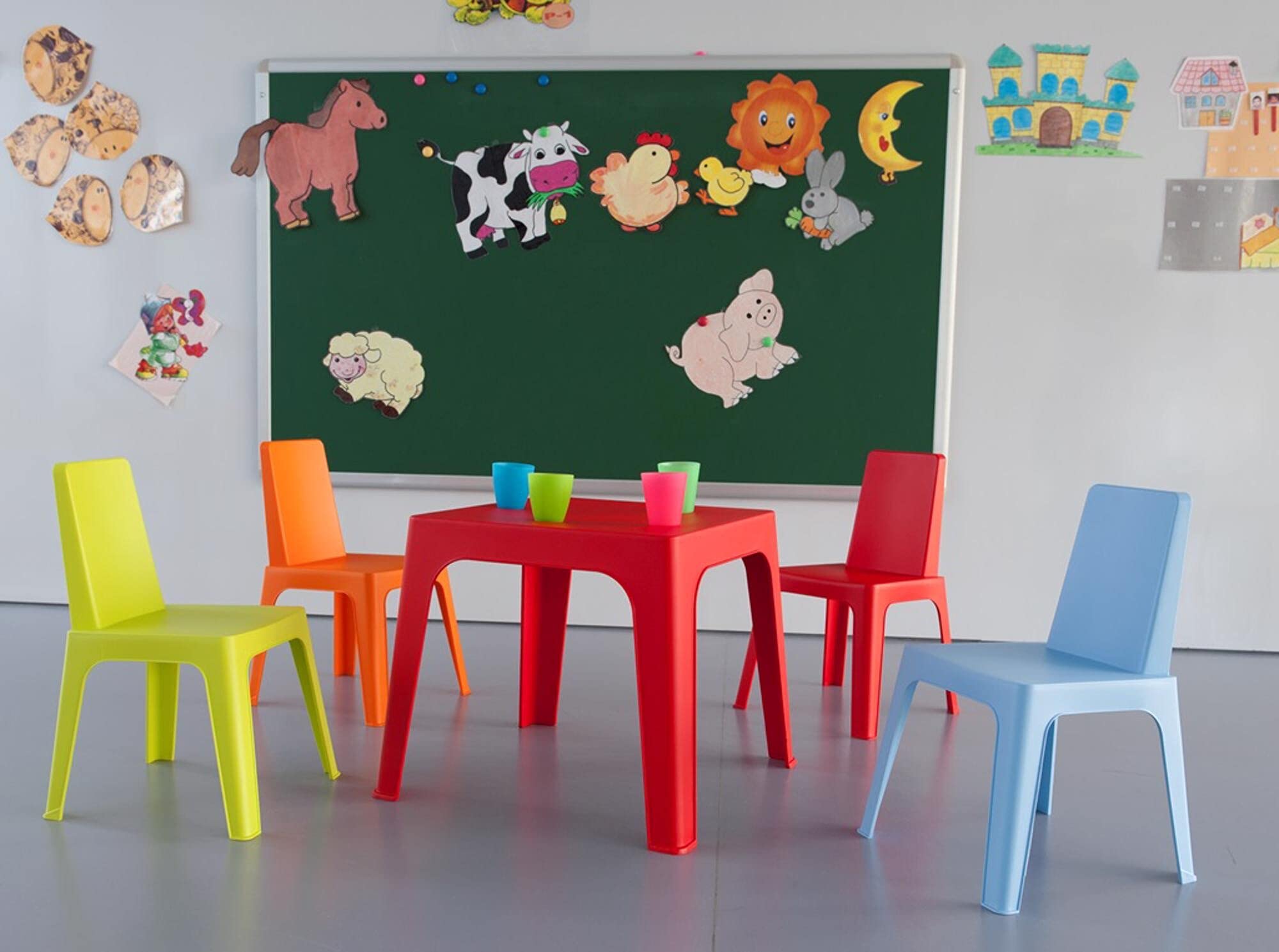 resol Kinder Julieta Set von 4 Stühle und 1 Tisch, Kunststoff, Polypropylen, Mehrfarbig, 60 x 51 x 78 cm, 5 Stück